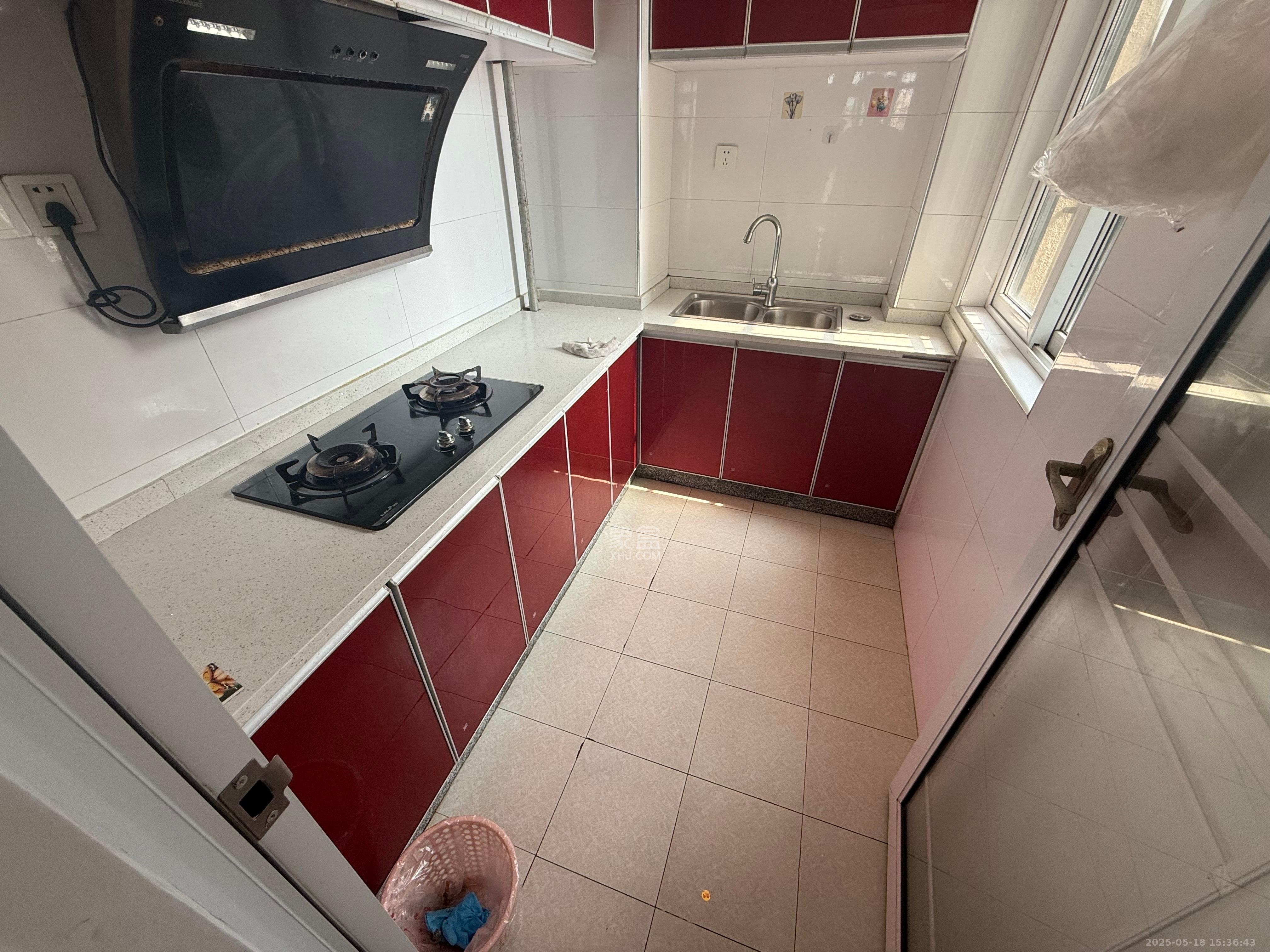 嘉顺苑 3室2厅1卫 2500.0元/月 嘉顺苑 3室2厅1卫 2500.0元/月室内图