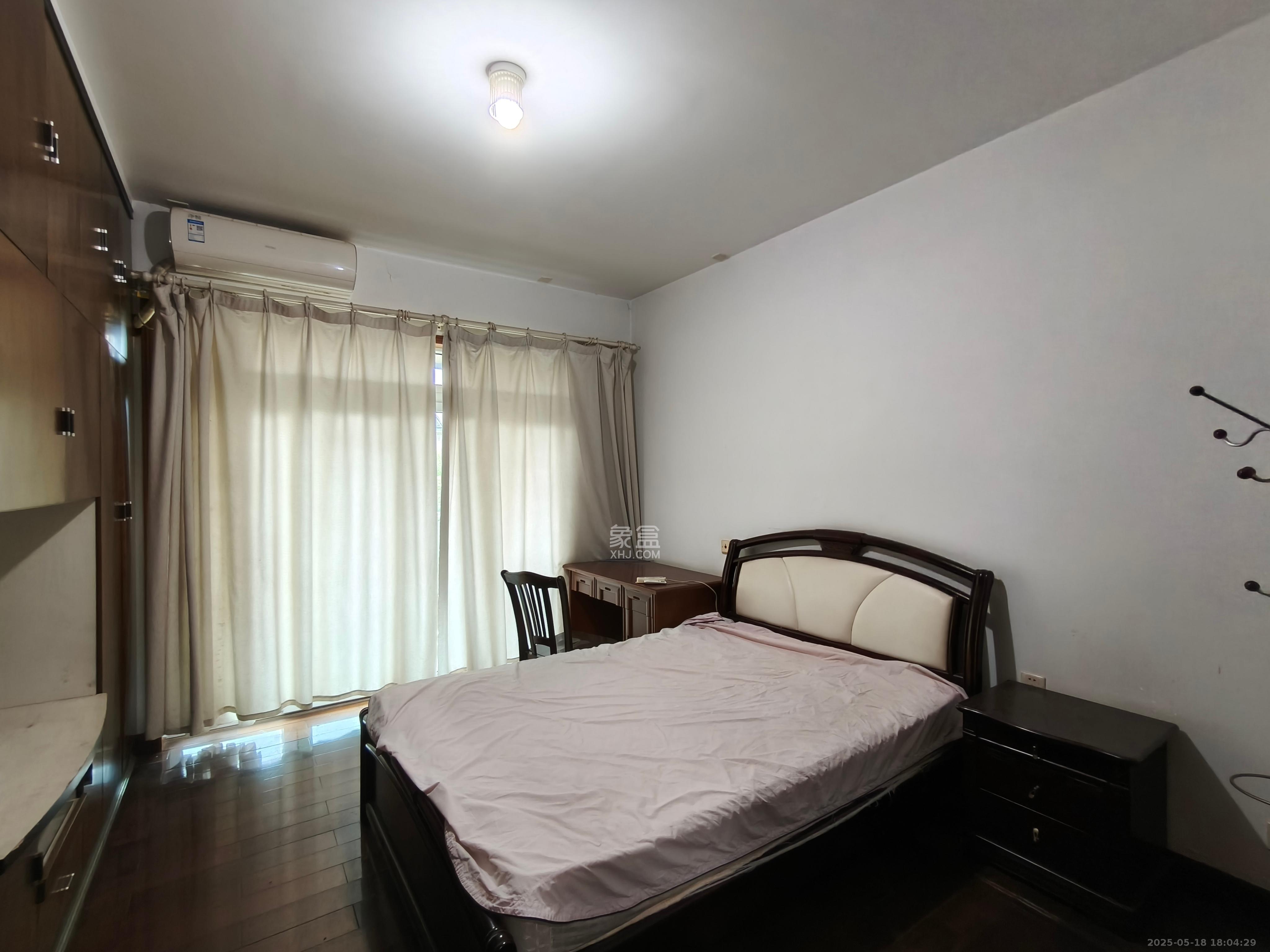 万事佳景园  3室2厅2卫   2500.00元/月室内图