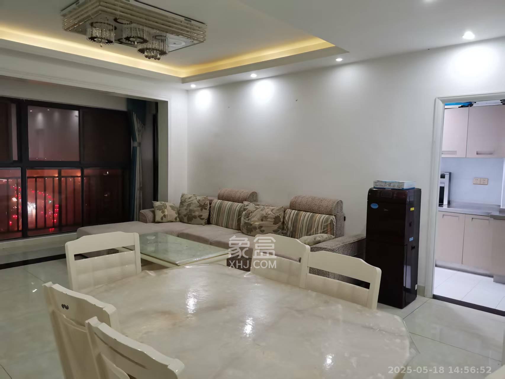 邦盛水岸御园 4室2厅1卫 2200.0元/月 邦盛水岸御园 4室2厅1卫 2200.0元/月室内图