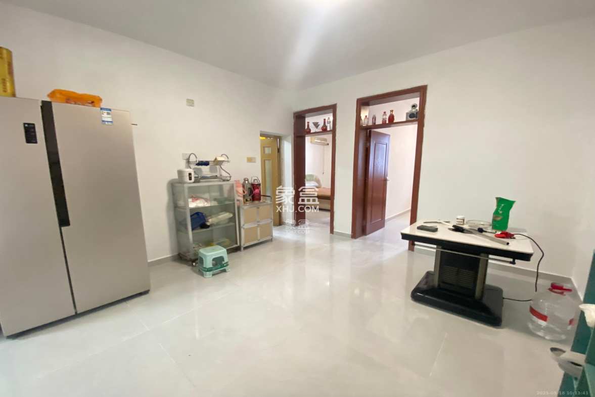 长沙市人防办宿舍(白沙路112号) 2室2厅1卫 1800.0元/月 长沙市人防办宿舍(白沙路112号) 2室2厅1卫 1800.0元/月室内图