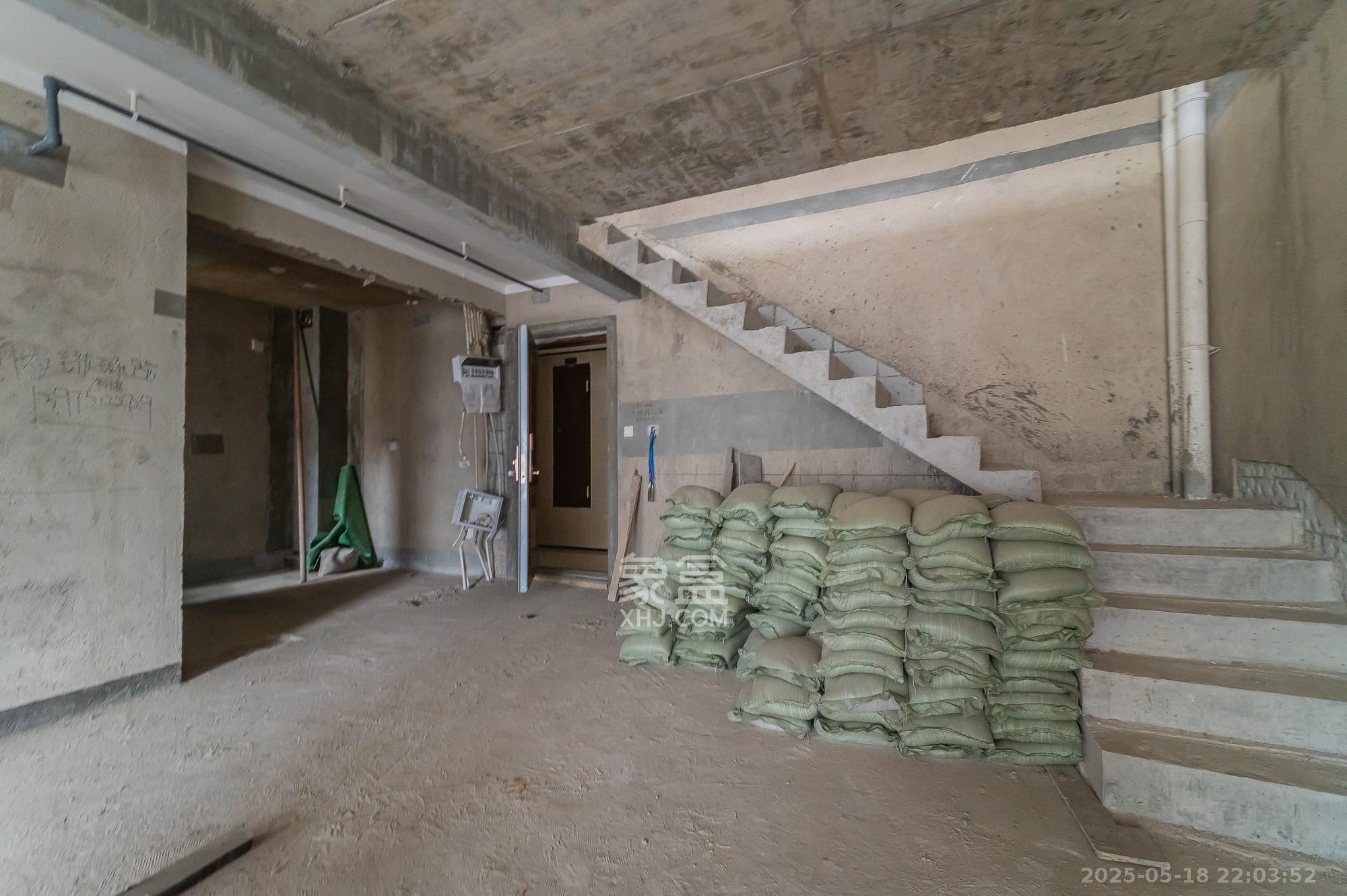 中交建发松雅院  4室2厅2卫    154.0万 中交建发松雅院  4室2厅2卫    154.0万其他