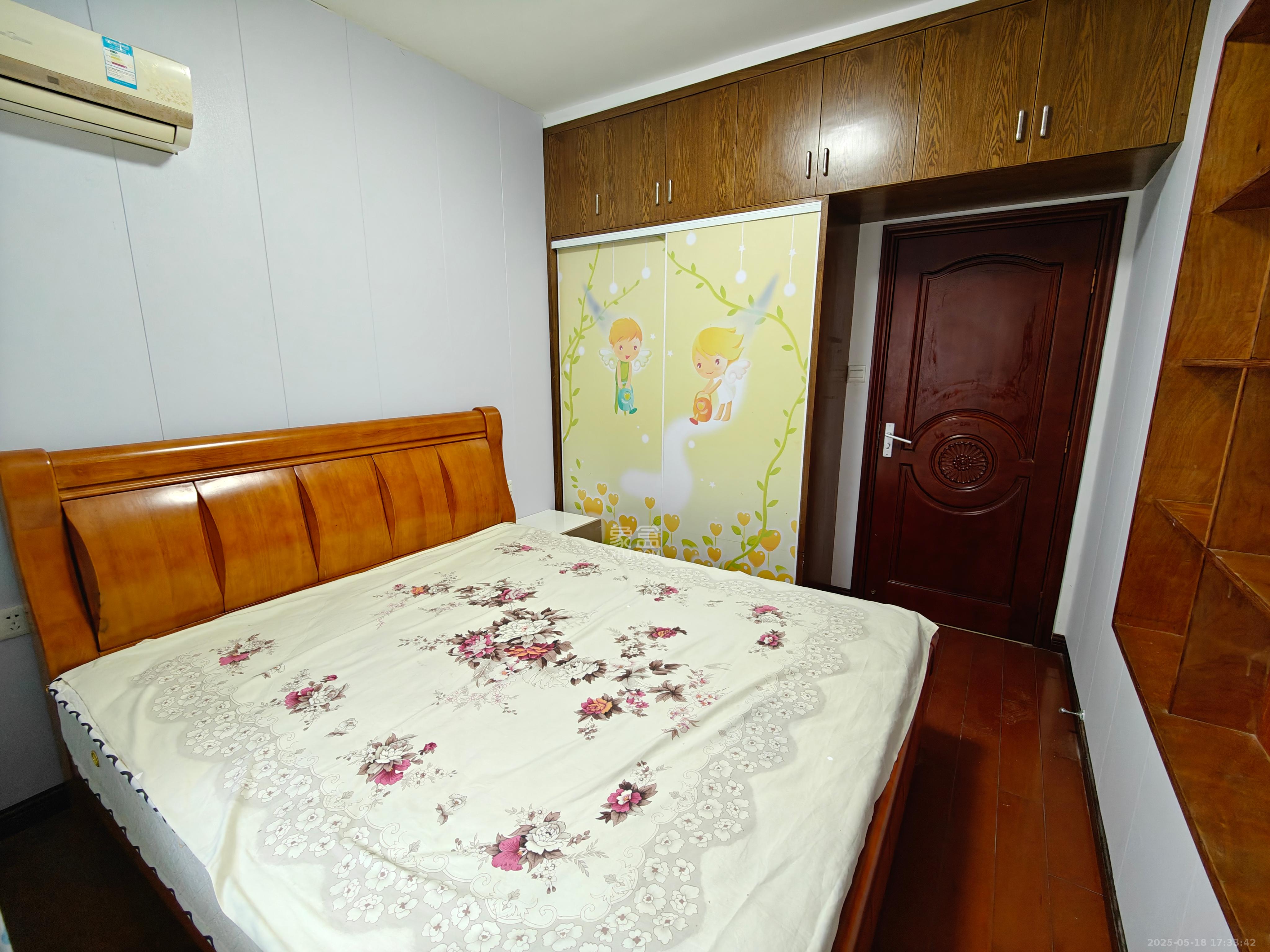 西子湖畔沃府  4室2厅2卫    3200.0元/月室内图
