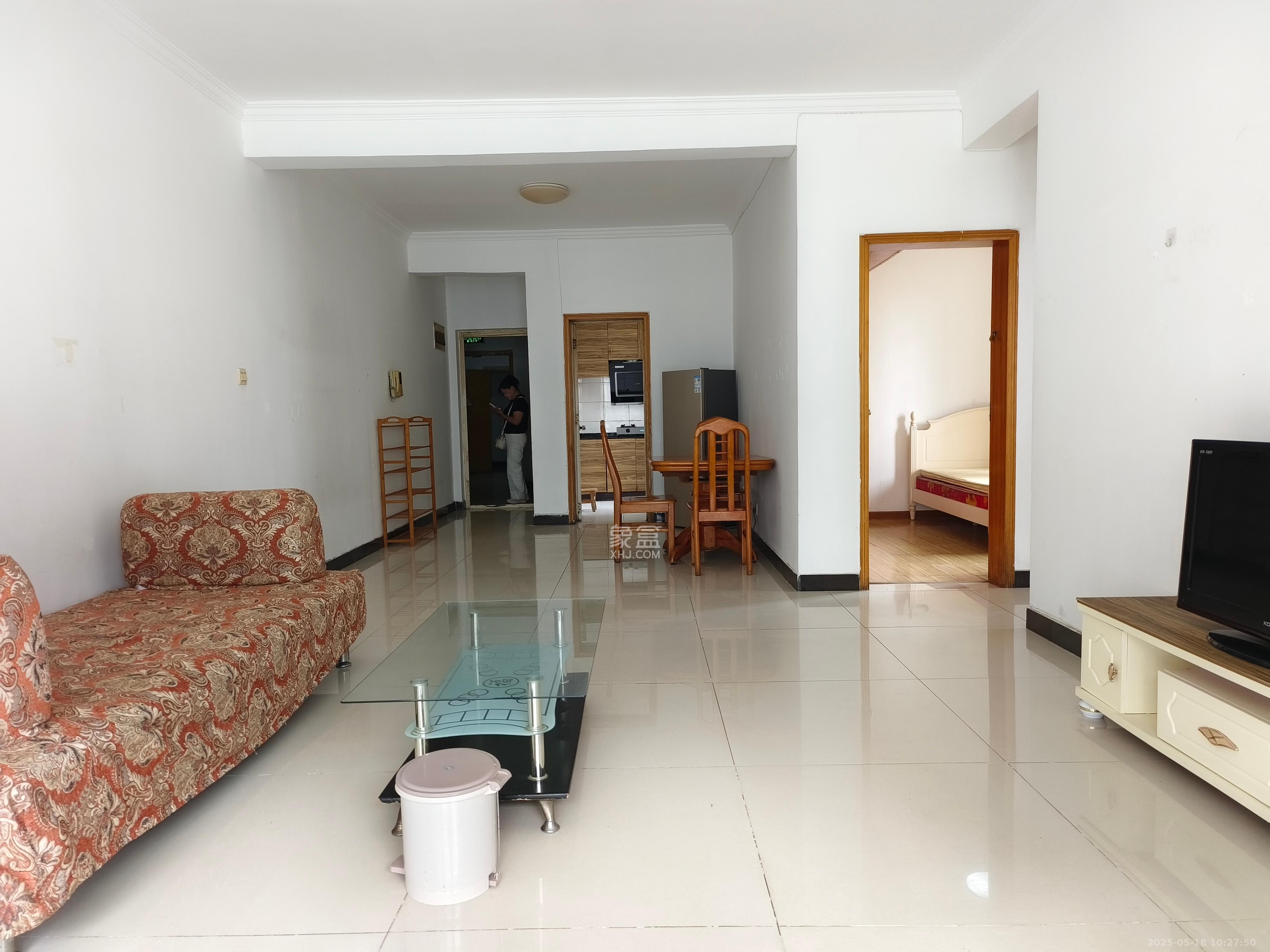 满庭芳小区  2室1厅1卫    2100.0元/月 满庭芳小区  2室1厅1卫    2100.0元/月