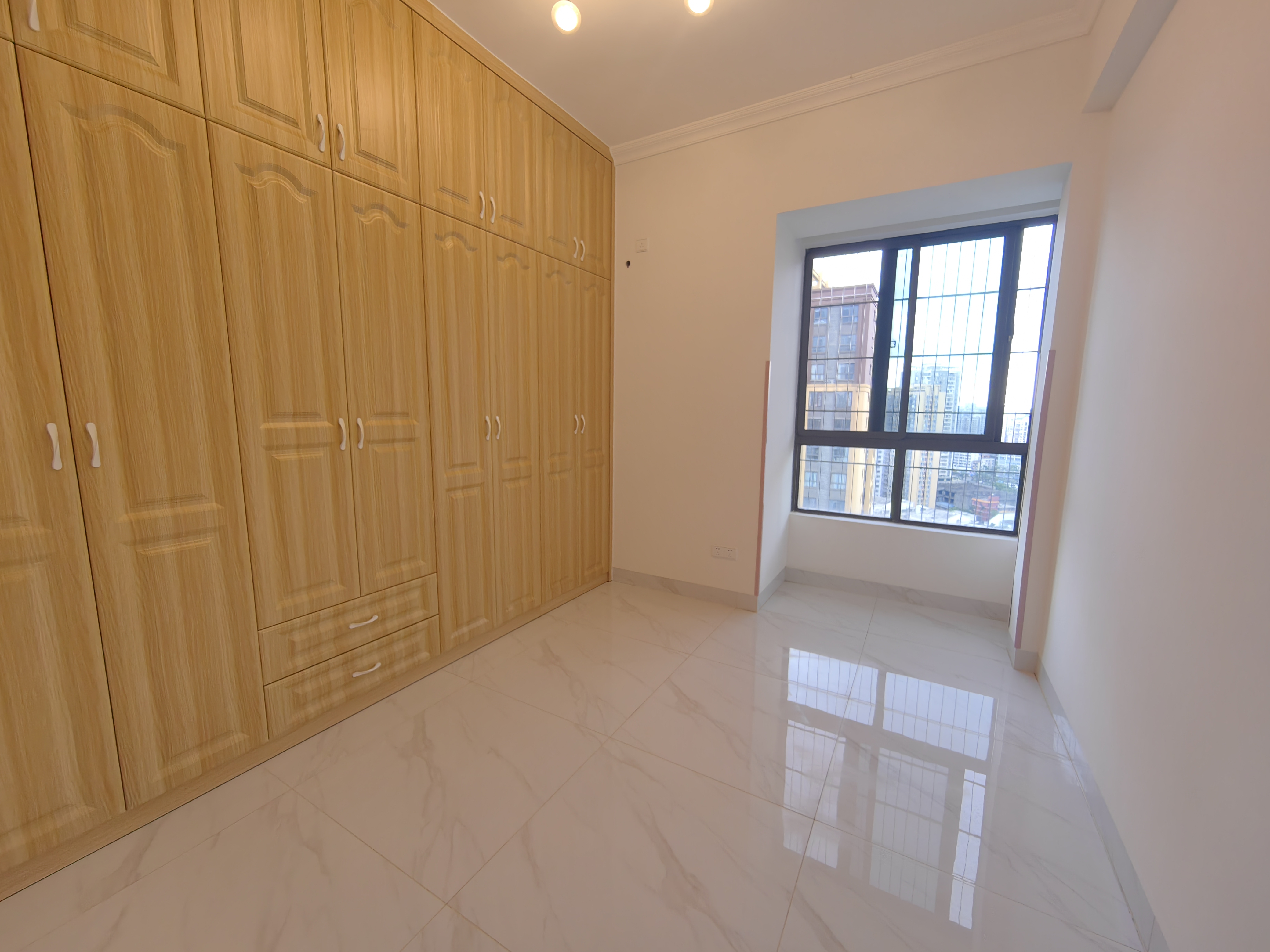 怡和湖城大境 5室2厅2卫 6000.0元/月 怡和湖城大境 5室2厅2卫 6000.0元/月室内图