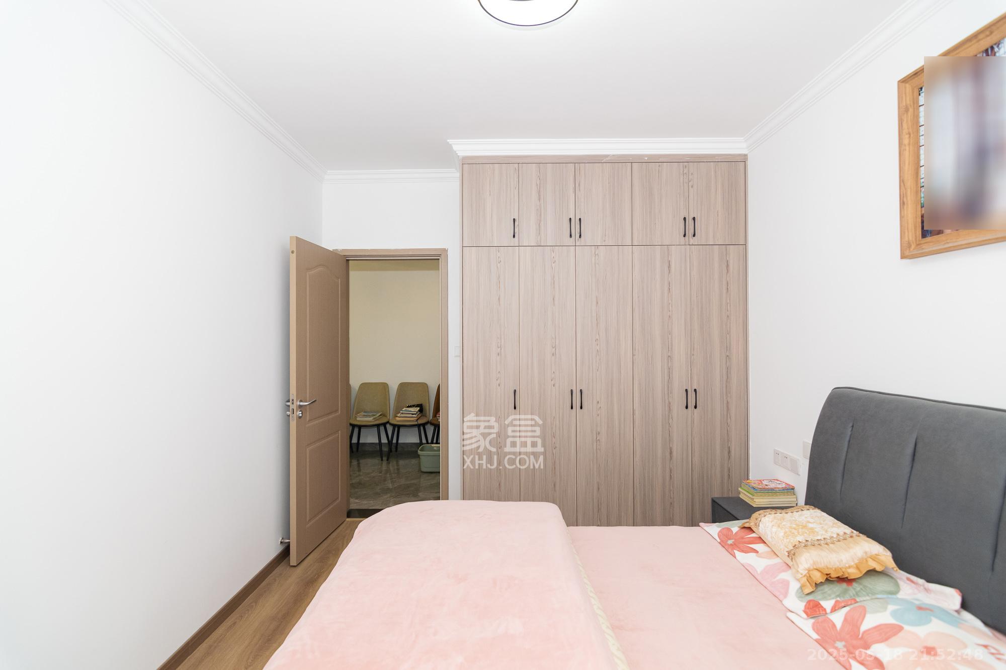 亿达智造小镇望天悦 3室2厅1卫 59.8万 亿达智造小镇望天悦 3室2厅1卫 59.8万卧室