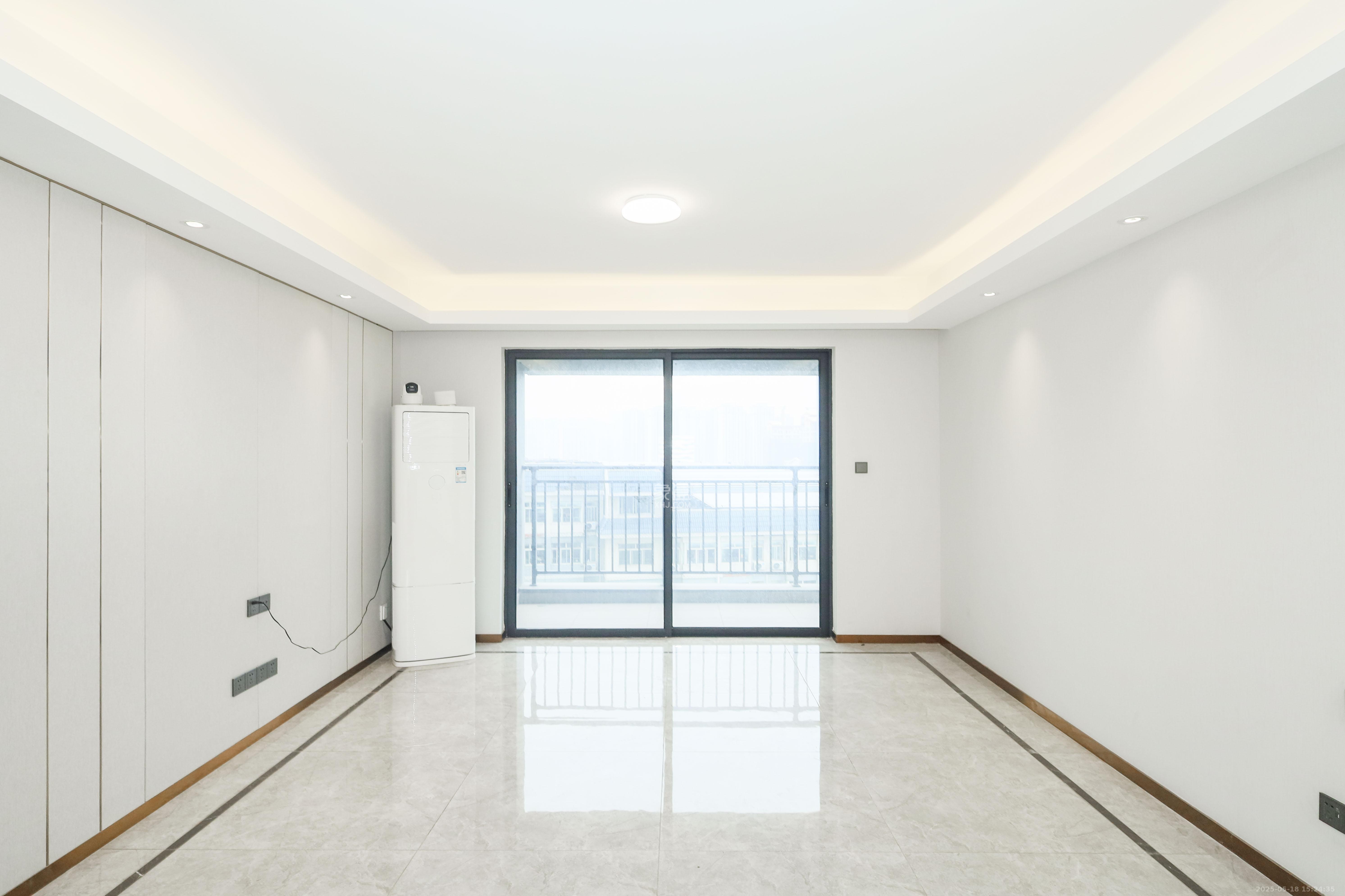 梅溪悦章  4室2厅2卫    168.0万 梅溪悦章  4室2厅2卫    168.0万客厅