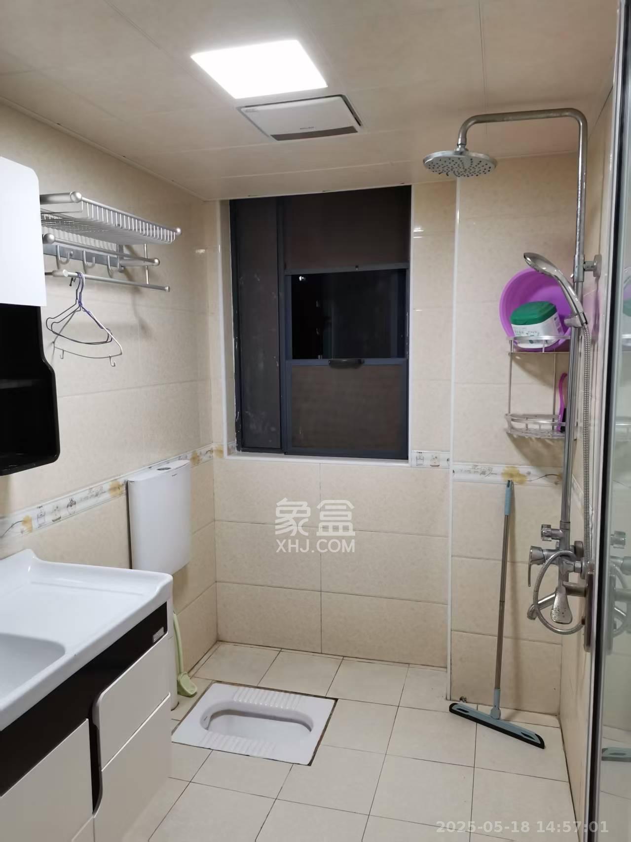 邦盛水岸御园 4室2厅1卫 2200.0元/月 邦盛水岸御园 4室2厅1卫 2200.0元/月室内图