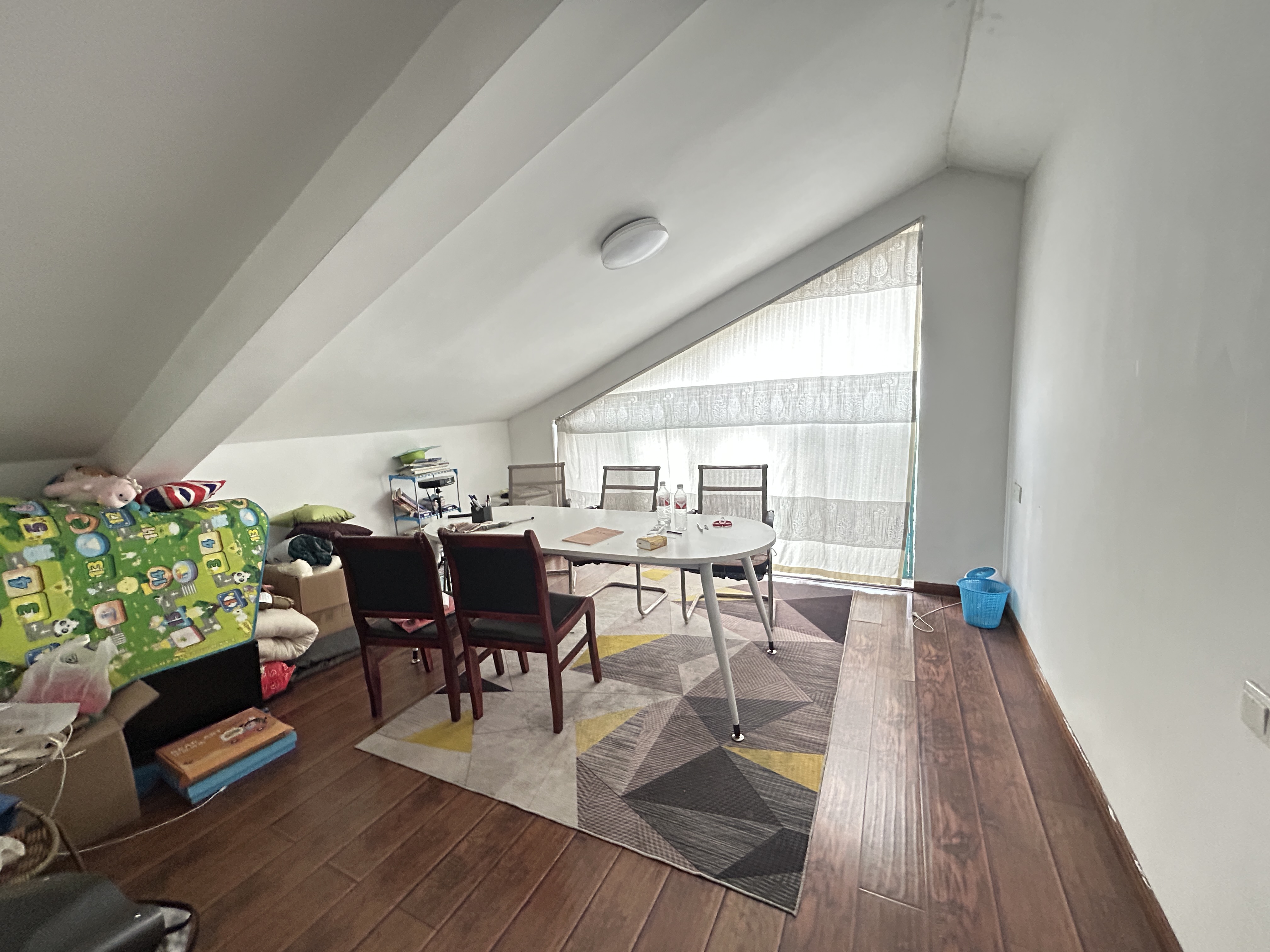 香槟花苑 5室2厅2卫 1500.0元/月 香槟花苑 5室2厅2卫 1500.0元/月室内图