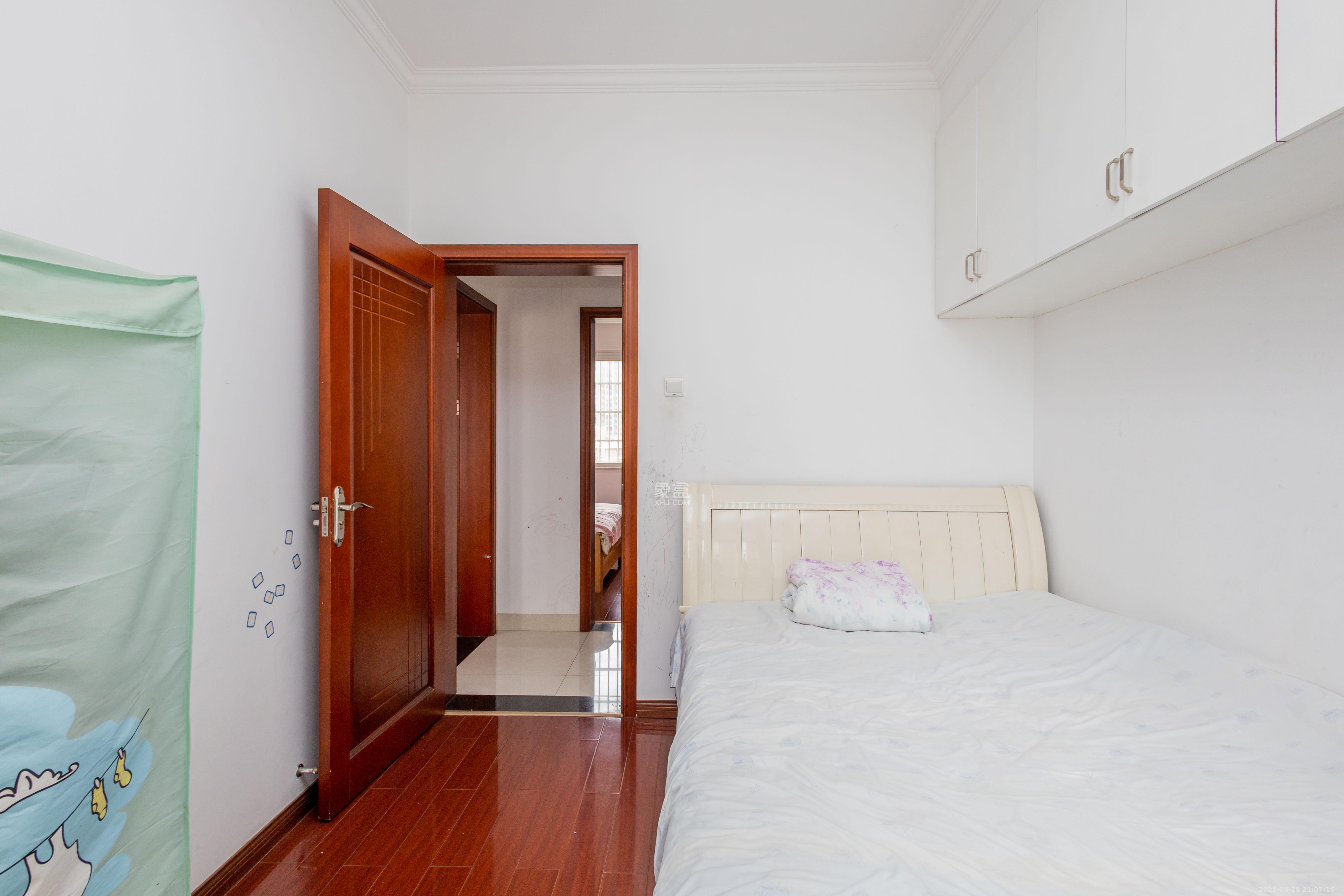 星城国际 3室2厅1卫 60.0万 星城国际 3室2厅1卫 60.0万卧室