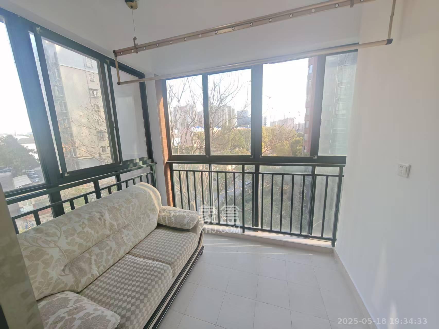 天城湖光山色  4室2厅2卫    3400.0元/月 天城湖光山色  4室2厅2卫    3400.0元/月室内图