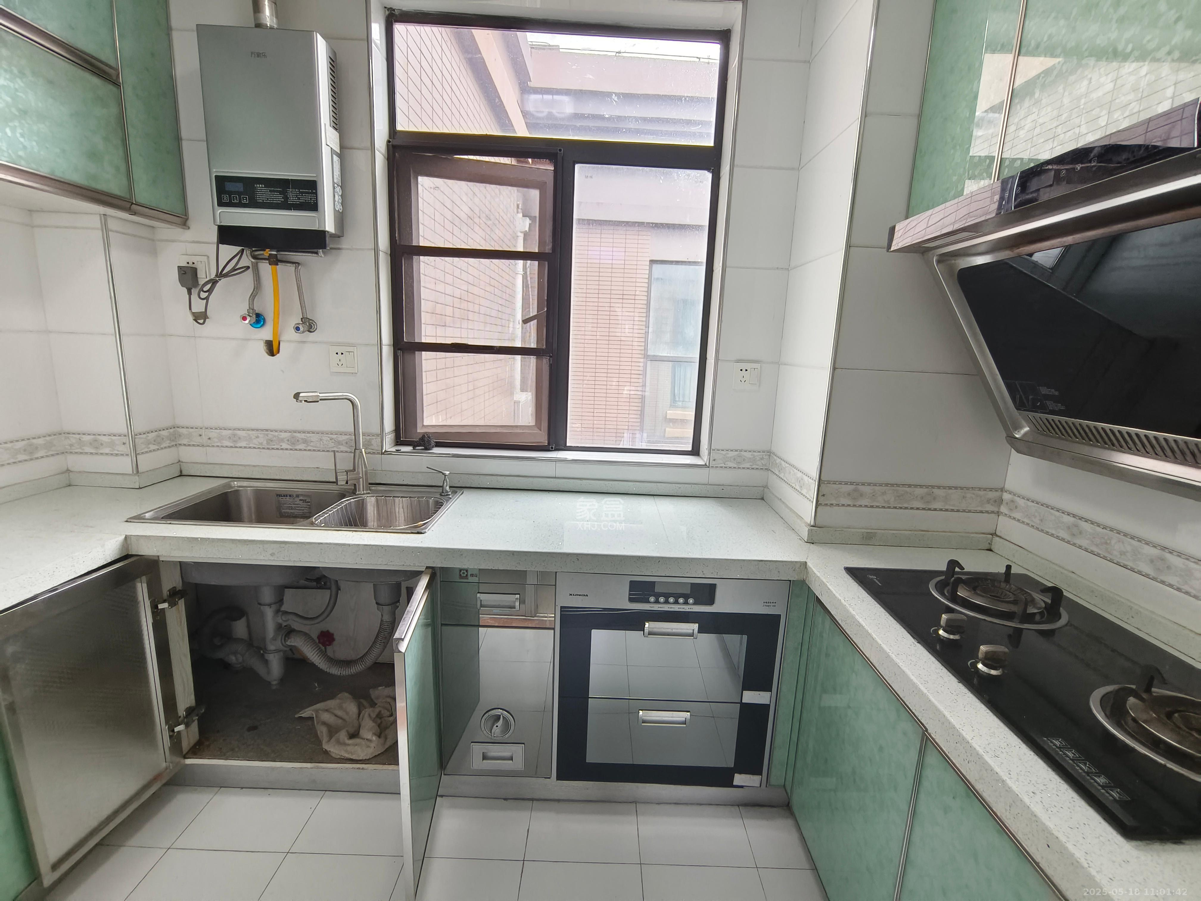 万象凯旋湾 3室2厅2卫 3000.0元/月 万象凯旋湾 3室2厅2卫 3000.0元/月室内图