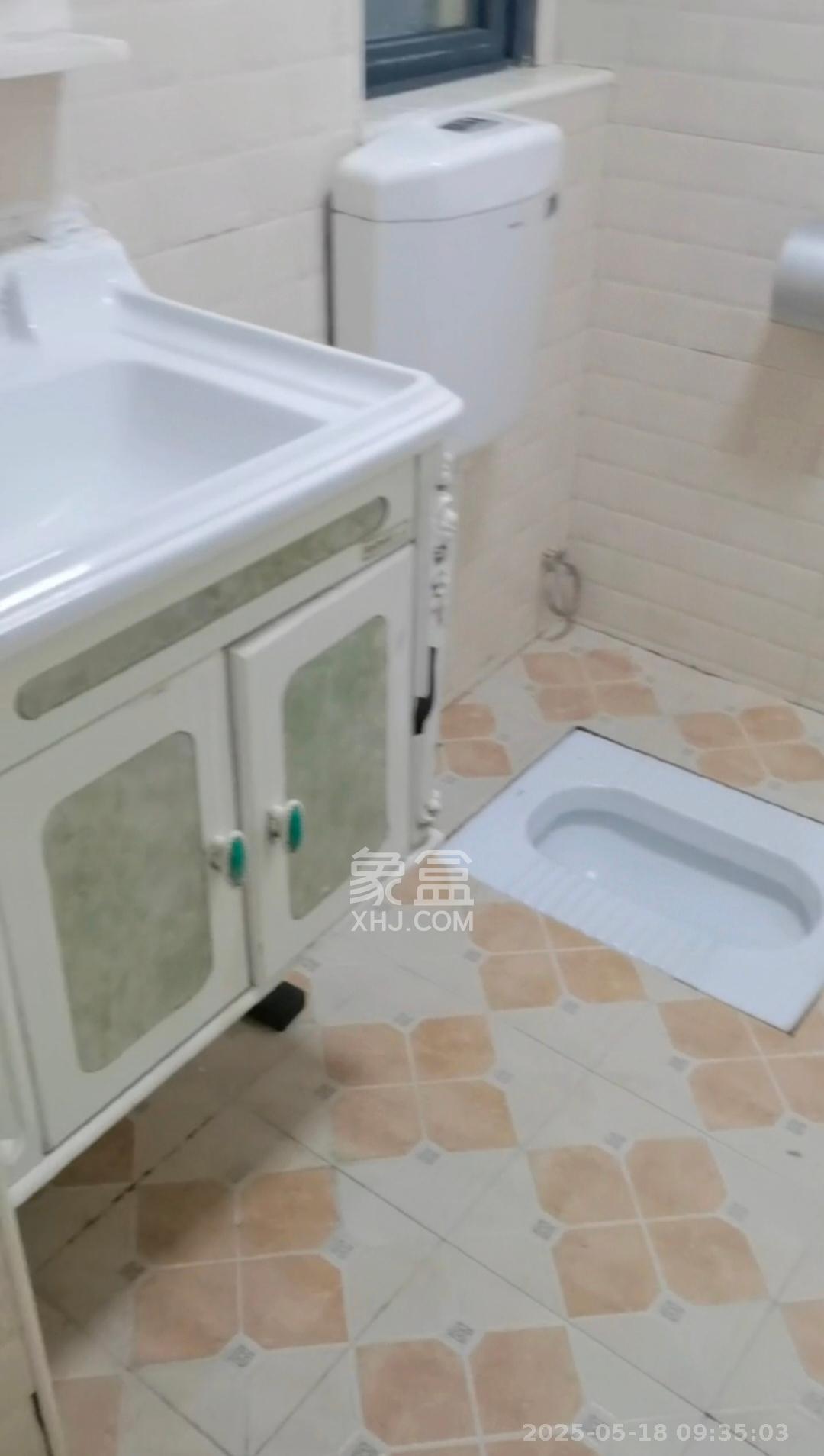 中建芙蓉工社  2室1厅1卫    1700.0元/月室内图