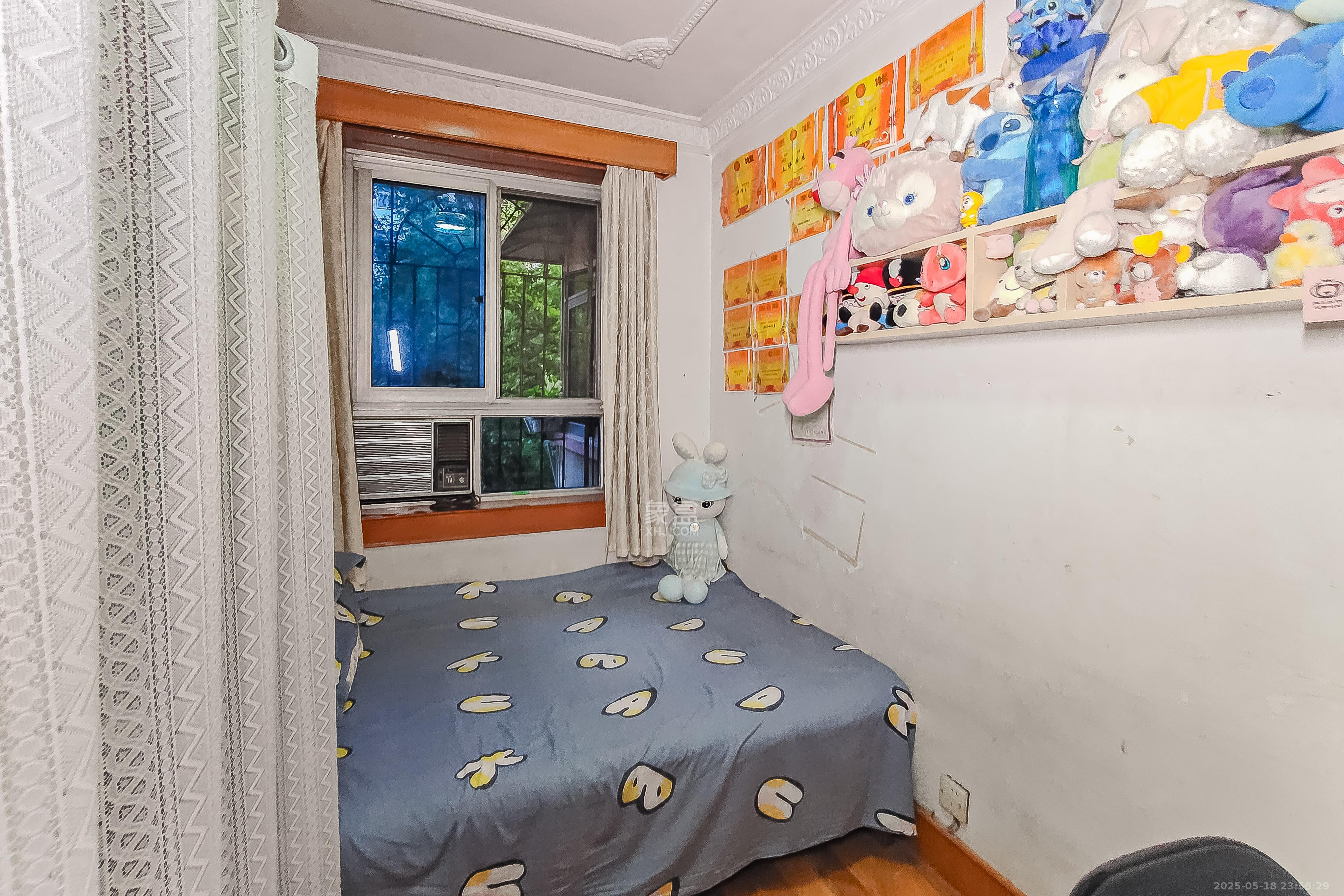 茶园坡社区(原王家冲社区)  2室1厅1卫    30.66万 茶园坡社区(原王家冲社区)  2室1厅1卫    30.66万卧室