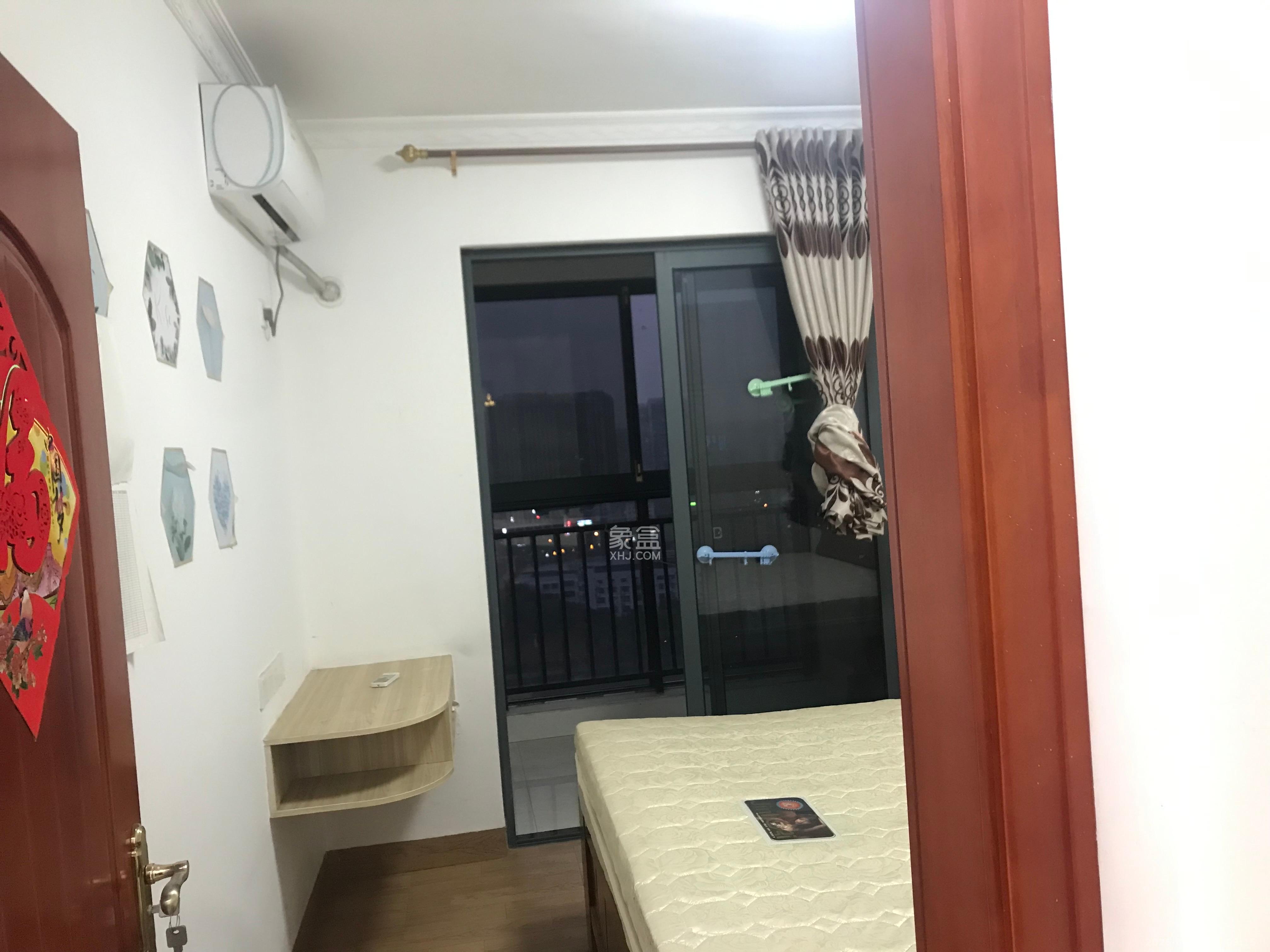 荣盛花语书苑 3室2厅1卫 2700.0元/月 荣盛花语书苑 3室2厅1卫 2700.0元/月室内图