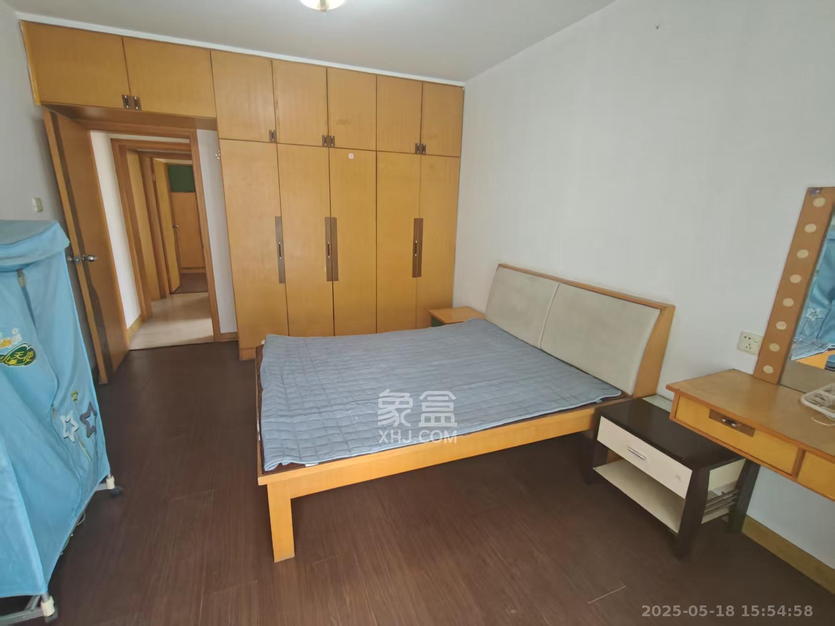 新世纪家园 3室2厅1卫 2600.0元/月 新世纪家园 3室2厅1卫 2600.0元/月室内图