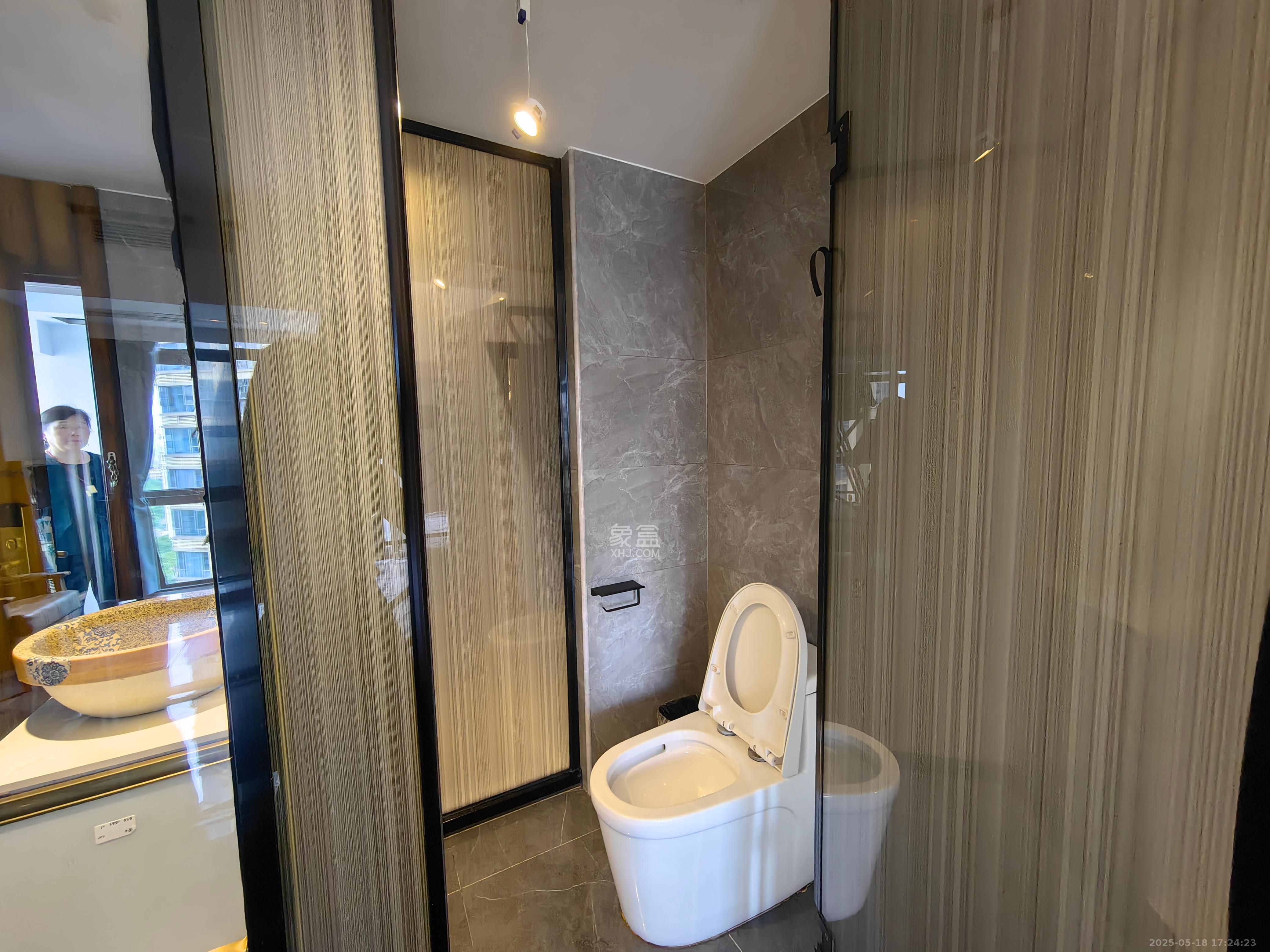 方略城市广场 1室1厅1卫 1300.0元/月 方略城市广场 1室1厅1卫 1300.0元/月室内图