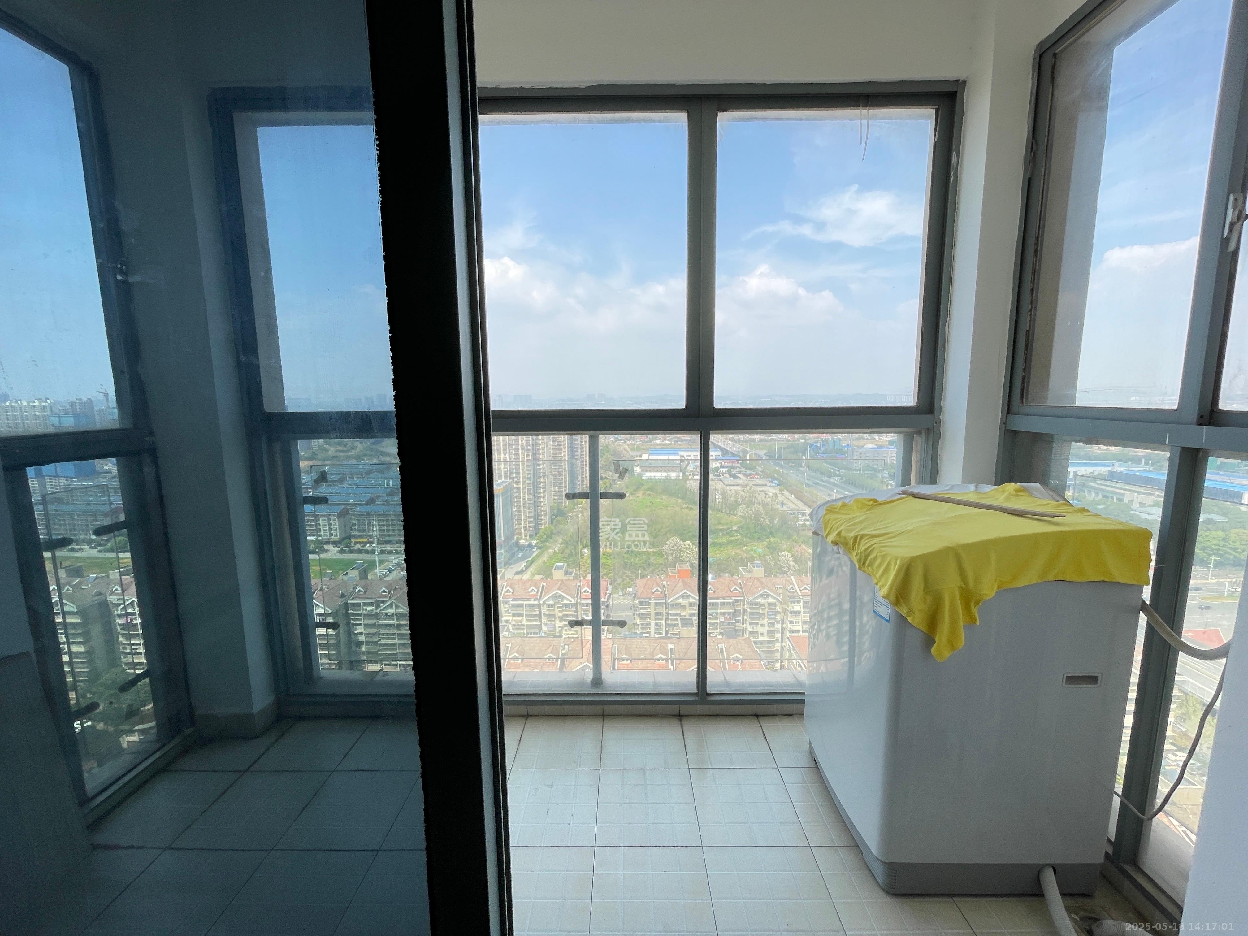 雄新水印廊桥(雄新华府) 1室2厅1卫 2100.0元/月 雄新水印廊桥(雄新华府) 1室2厅1卫 2100.0元/月室内图