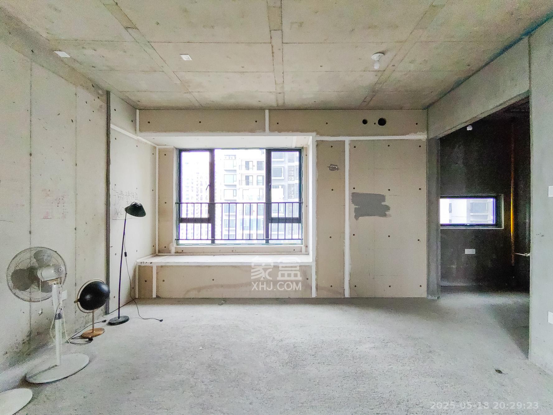 和顺府 4室2厅2卫 117.8万 和顺府 4室2厅2卫 117.8万客厅