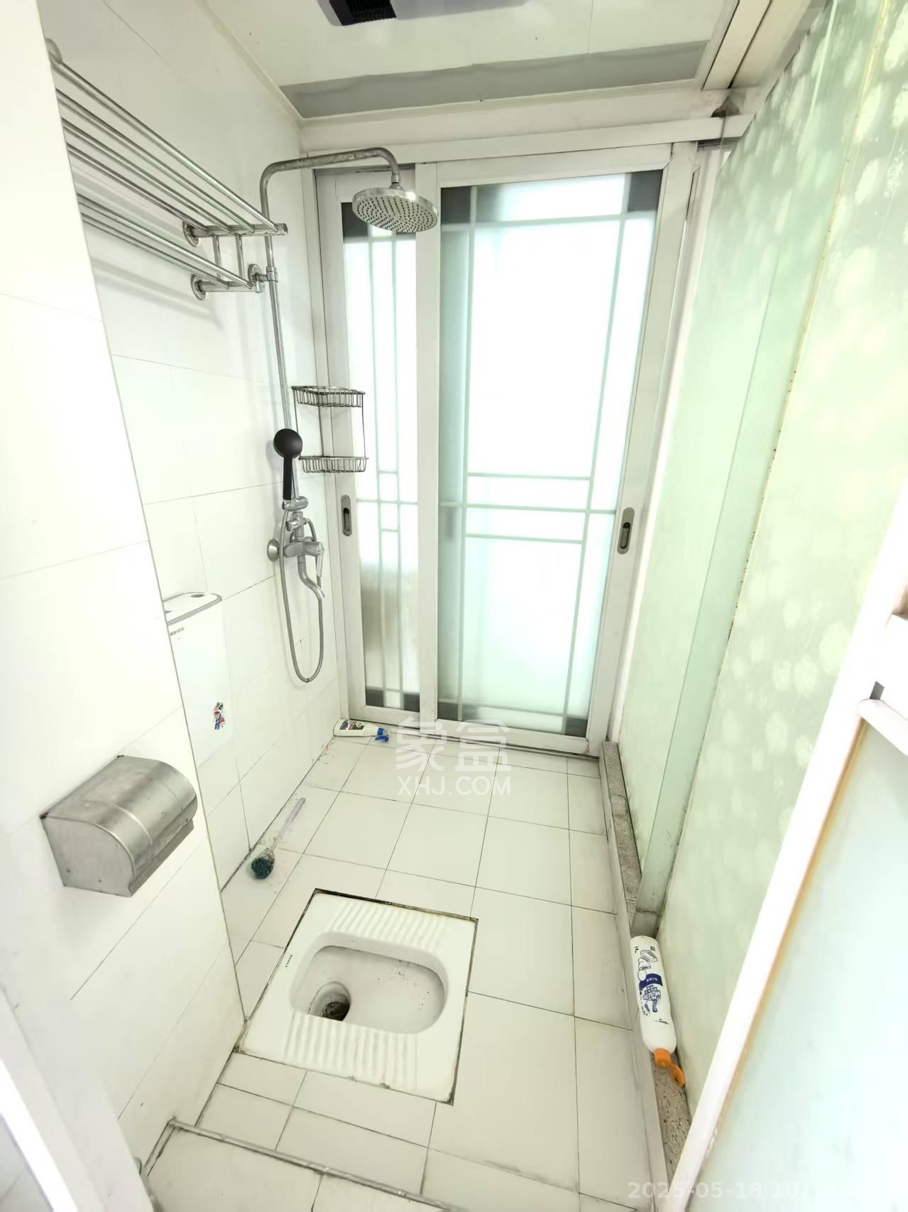 和庄  3室1厅1卫   2000.00元/月室内图