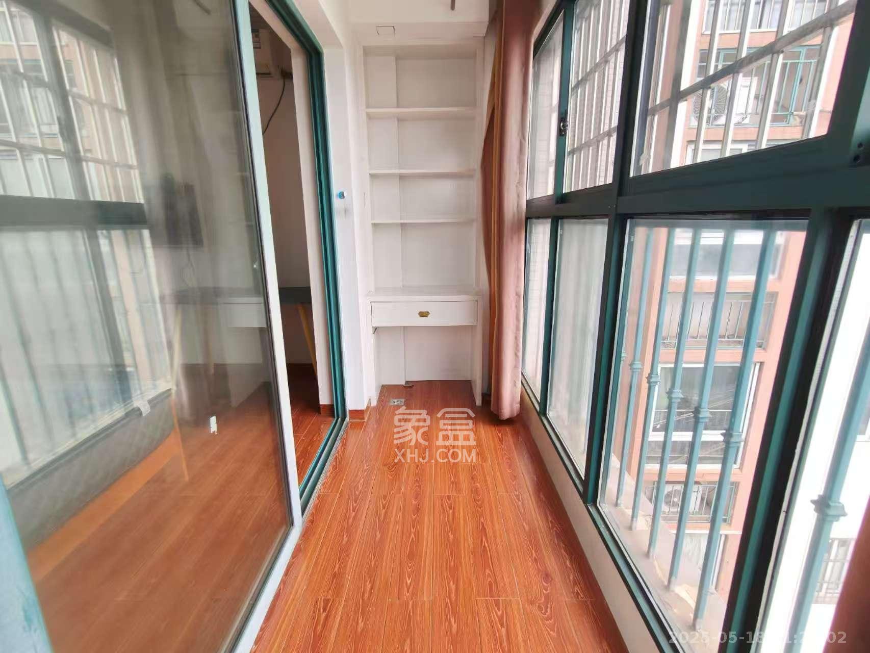 蝴蝶谷  3室2厅1卫   1800.00元/月室内图