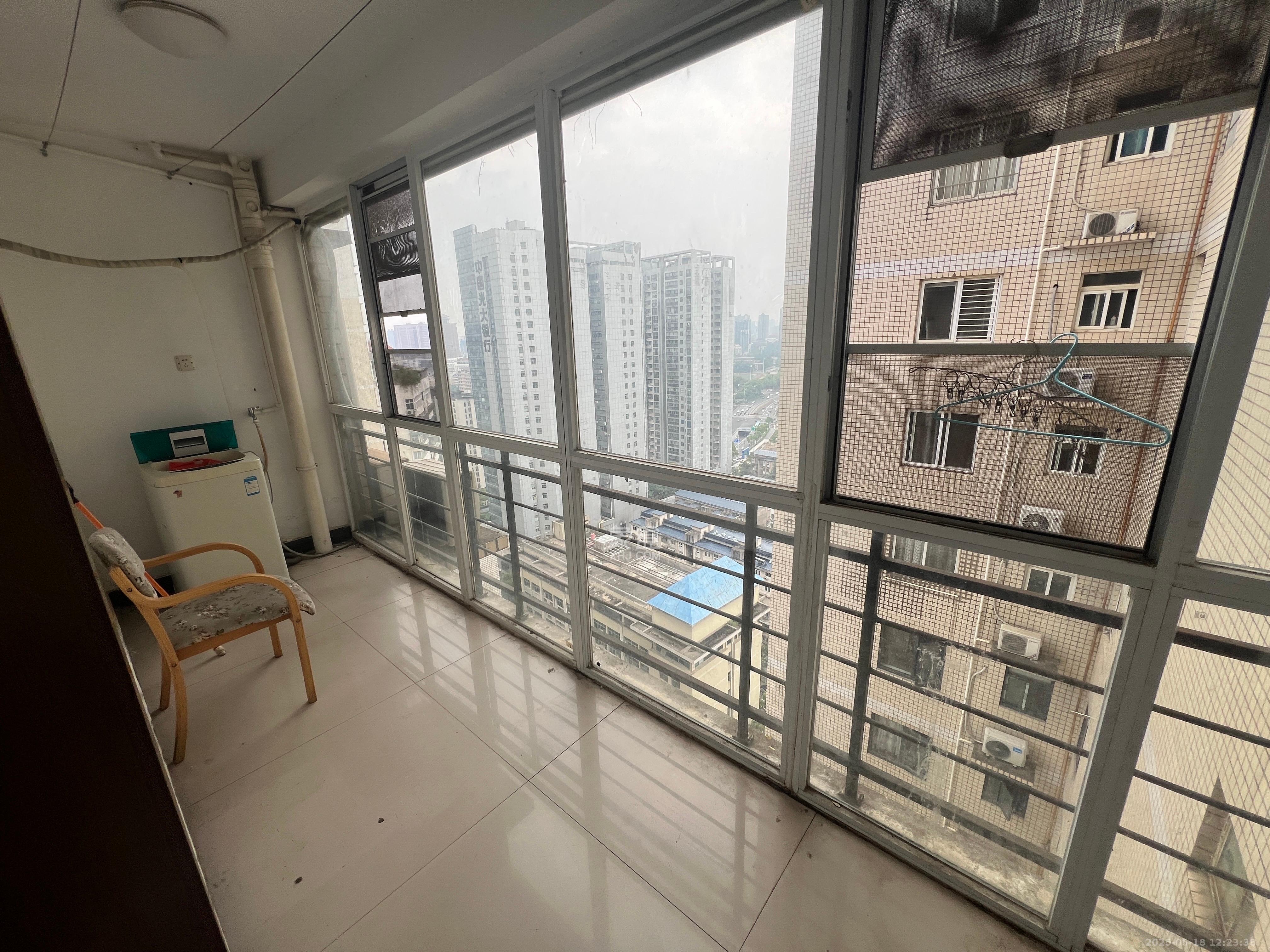 海利华宫大厦  3室2厅1卫    2500.0元/月 海利华宫大厦  3室2厅1卫    2500.0元/月