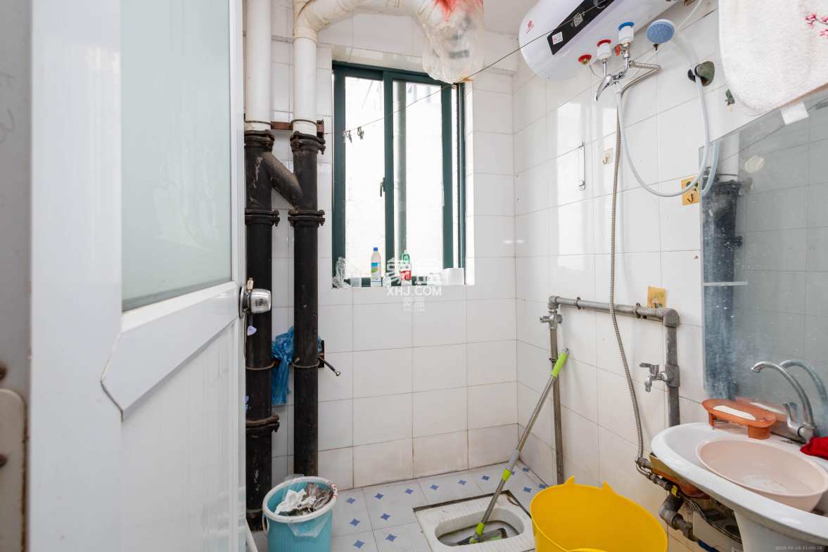 华天LOHO小镇 2室2厅1卫 48.0万 华天LOHO小镇 2室2厅1卫 48.0万卫生间