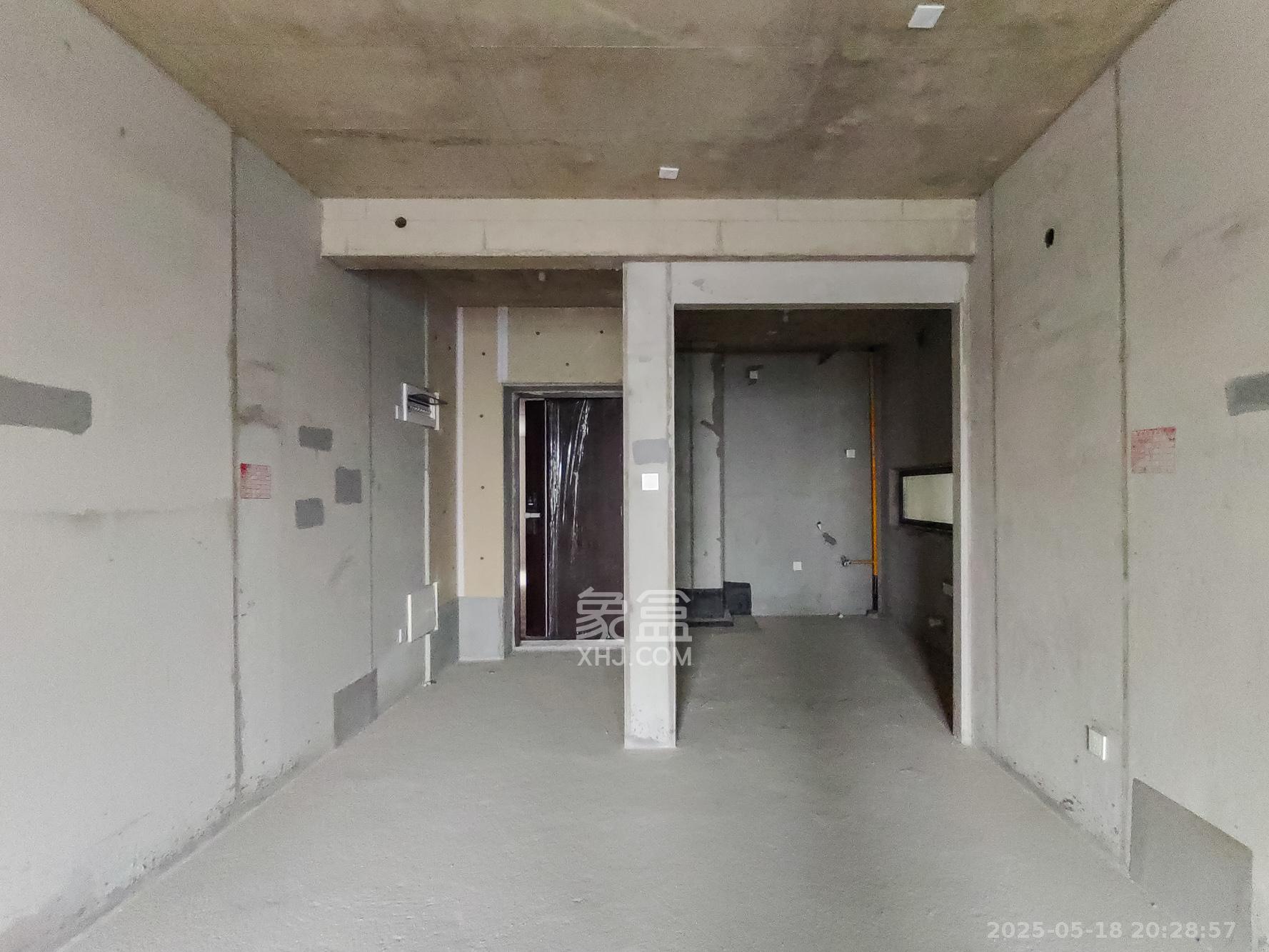 和顺府  3室2厅2卫    88.0万 和顺府  3室2厅2卫    88.0万客厅