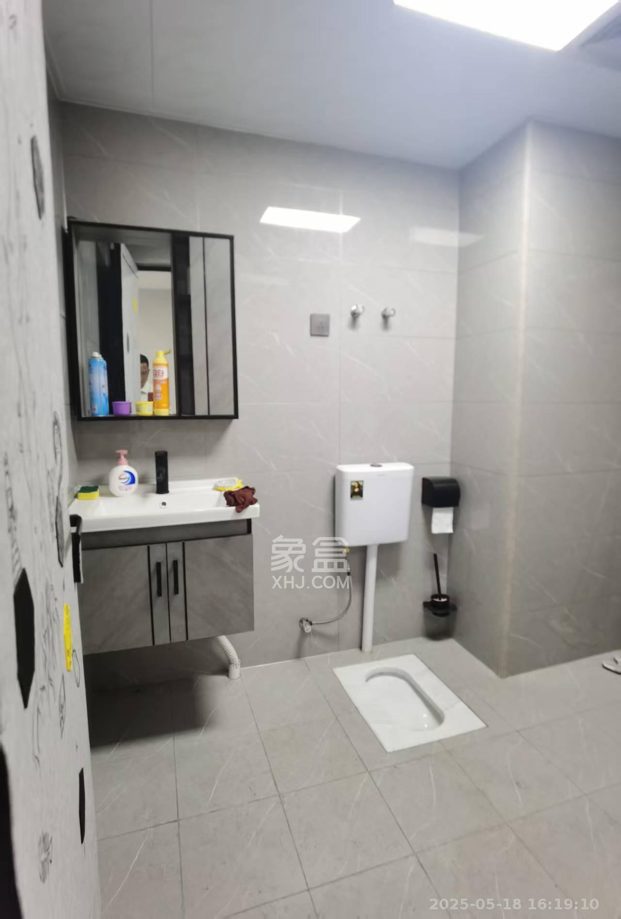 富力十号  1室1厅1卫   2700.00元/月室内图