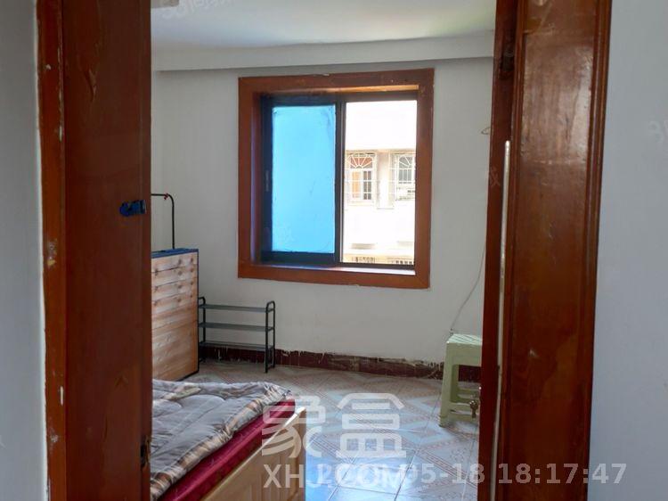 席草田散盘 2室1厅1卫 1600.0元/月 席草田散盘 2室1厅1卫 1600.0元/月室内图