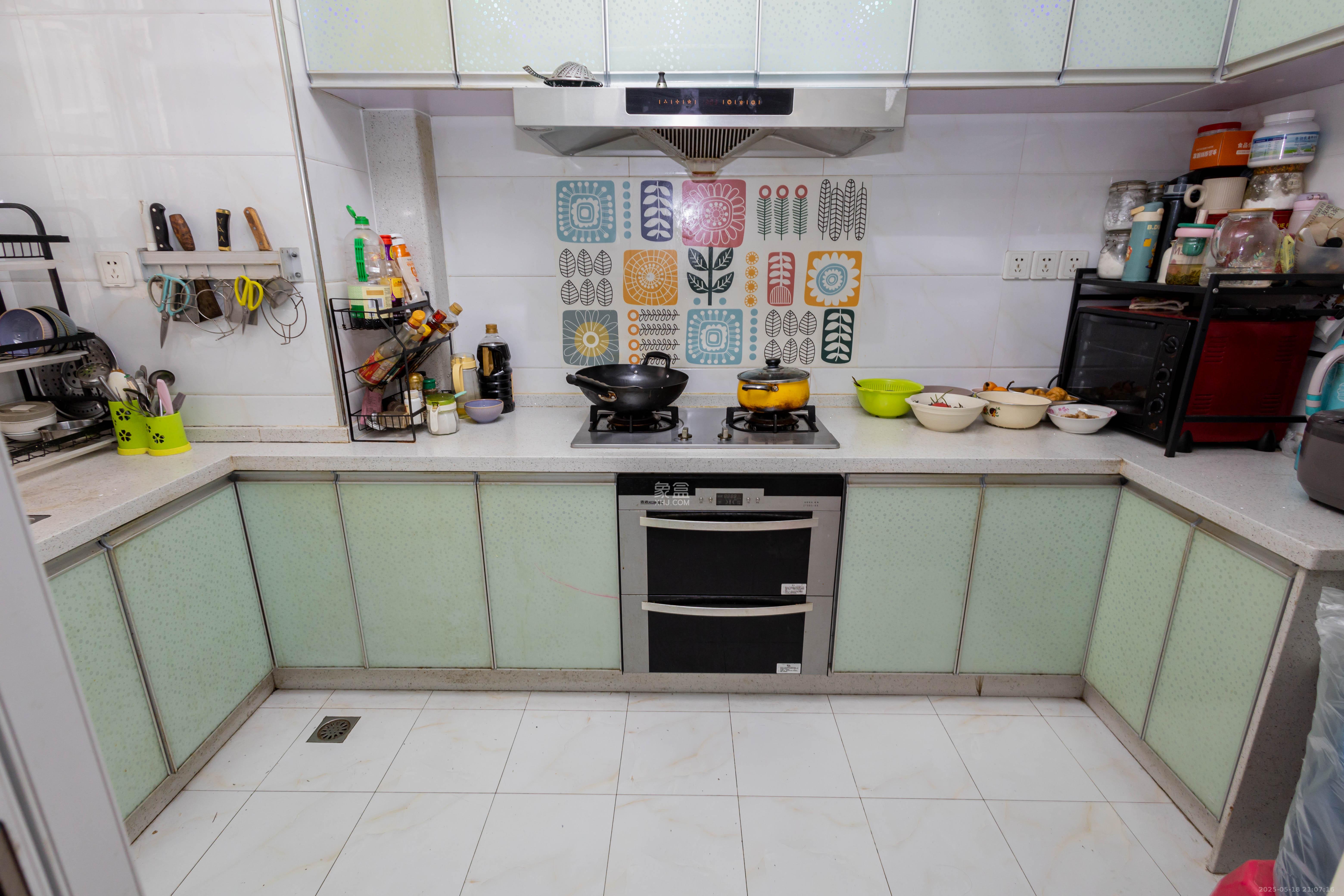 星城国际 3室2厅1卫 60.0万 星城国际 3室2厅1卫 60.0万厨房