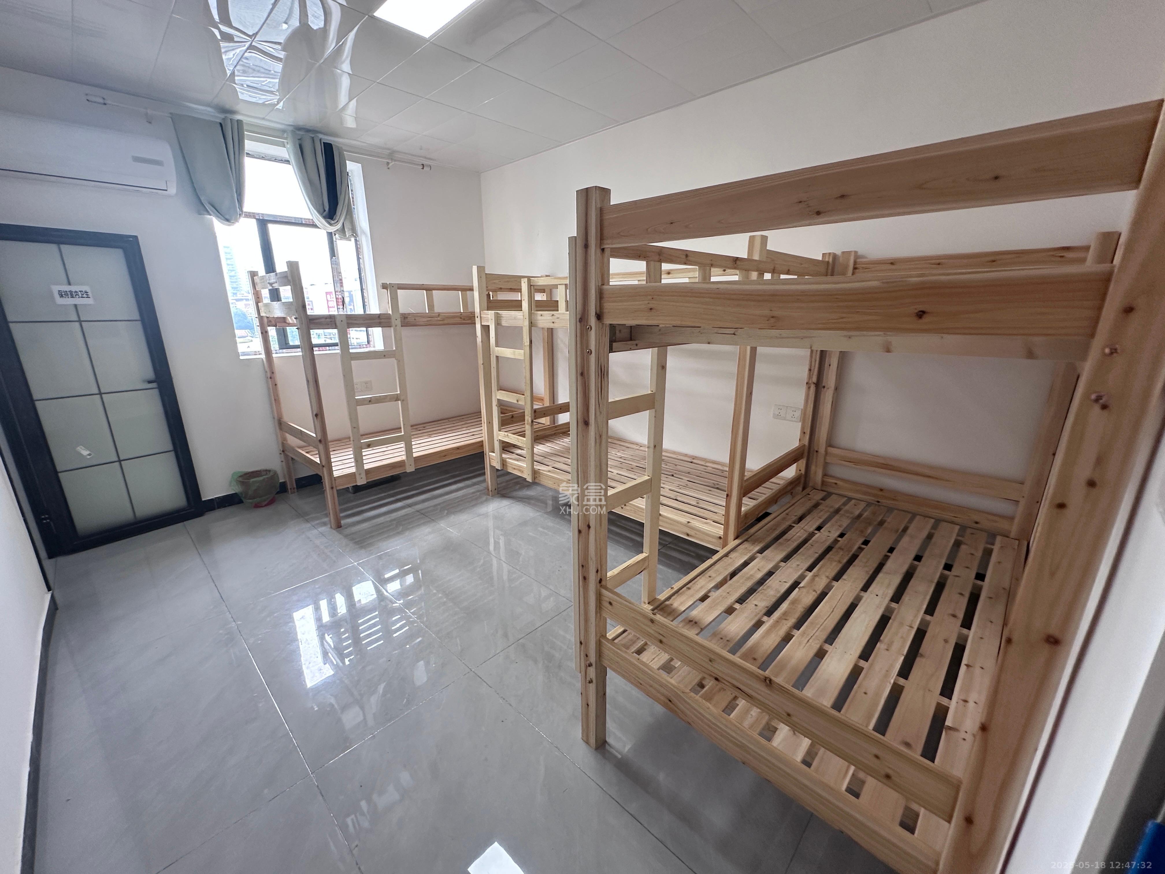 先锋厅居民楼  2室0厅2卫   2500.00元/月室内图