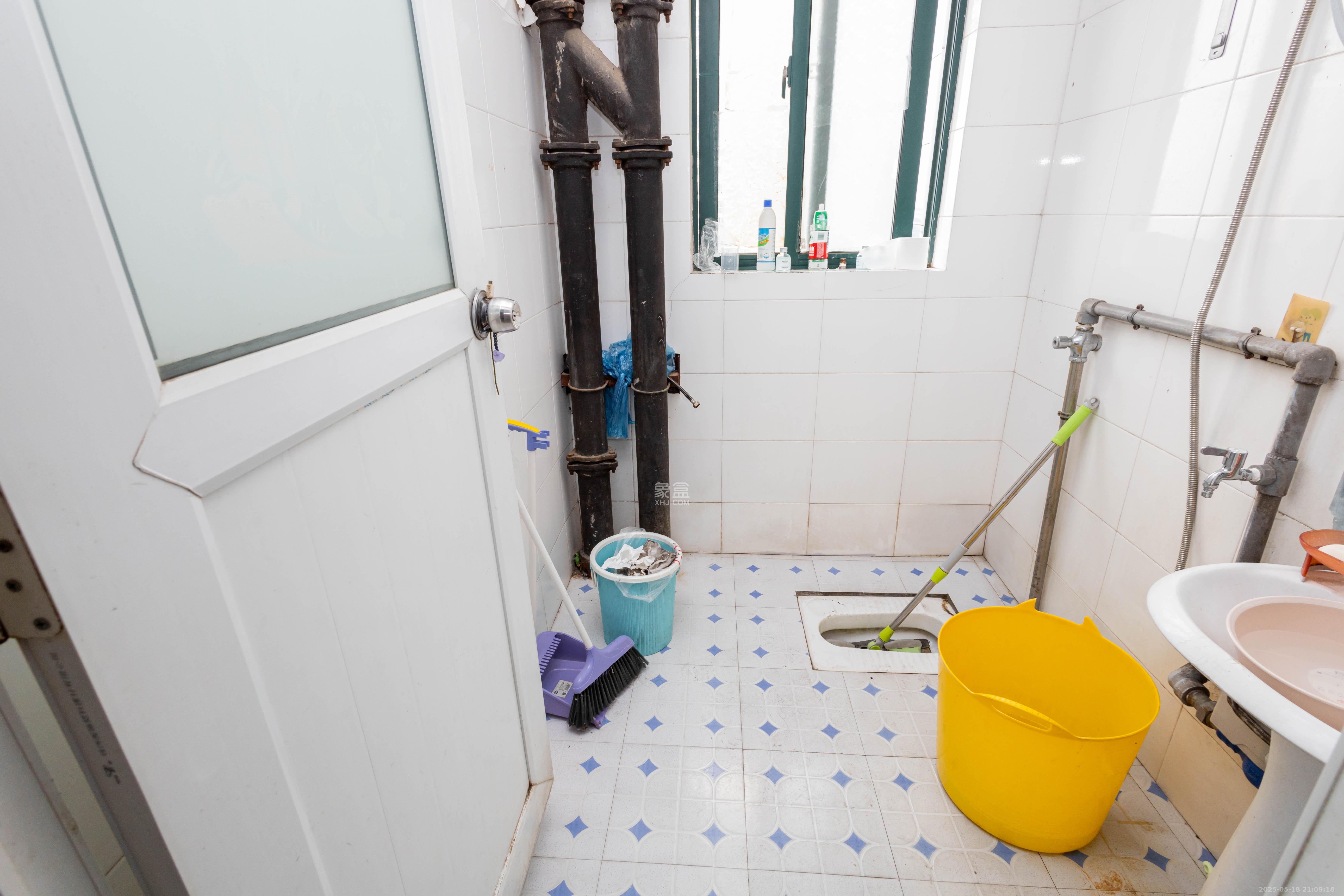 华天LOHO小镇 2室2厅1卫 48.0万 华天LOHO小镇 2室2厅1卫 48.0万卫生间