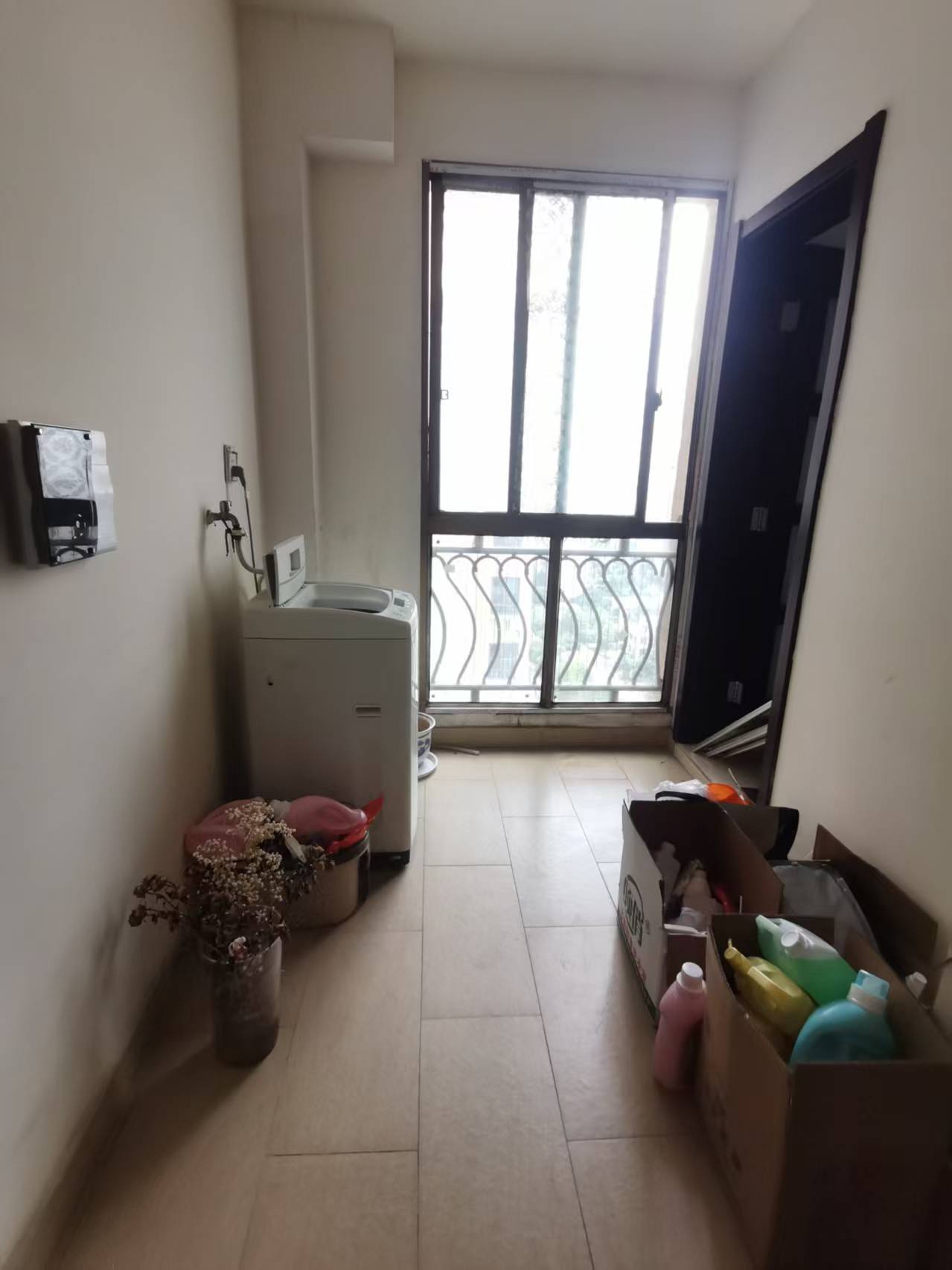 碧桂园 4室2厅4卫 2000.0元/月 碧桂园 4室2厅4卫 2000.0元/月室内图