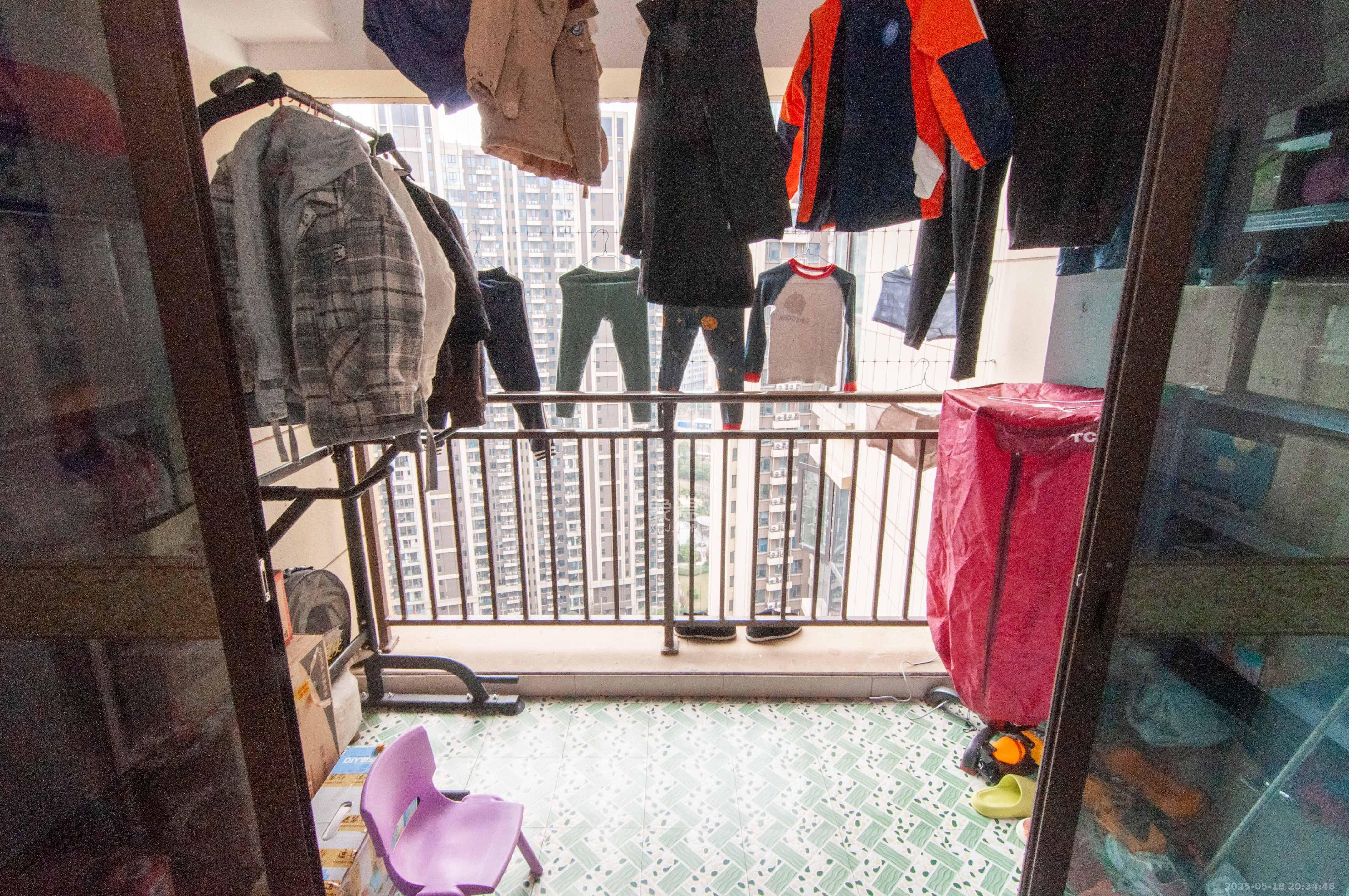 卓越浅水湾  4室2厅2卫   2800.00元/月室内图