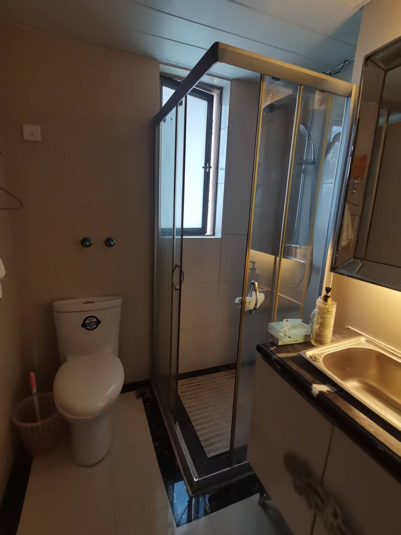 碧桂园 4室2厅4卫 2000.0元/月 碧桂园 4室2厅4卫 2000.0元/月室内图