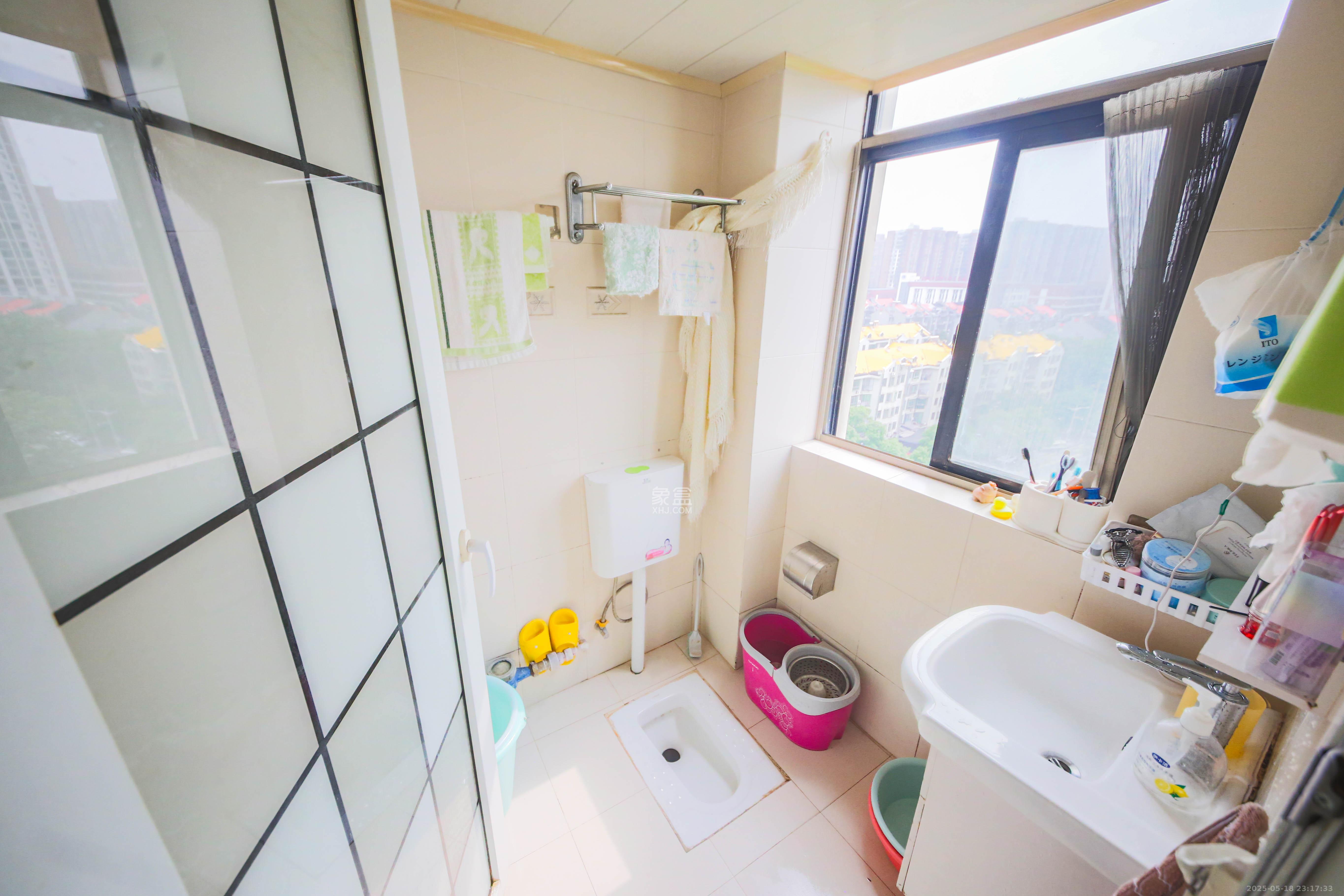 旺坤家园 1室1厅1卫 41.8万 旺坤家园 1室1厅1卫 41.8万卫生间