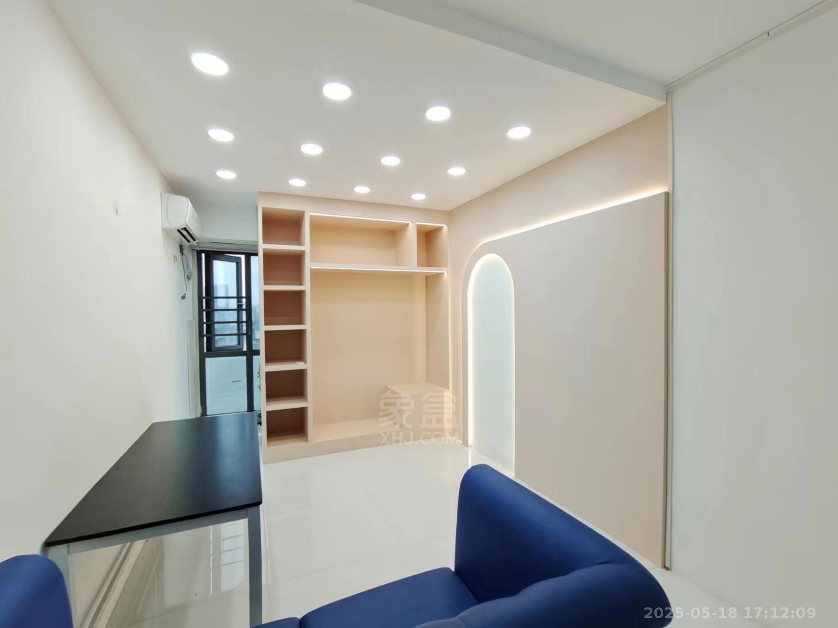 大汉希尔顿 5室0厅0卫 8000.0元/月 大汉希尔顿 5室0厅0卫 8000.0元/月室内图