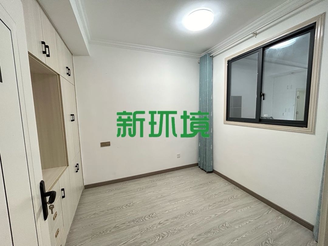 南门口安置小区  4室2厅2卫   2000.00元/月室内图