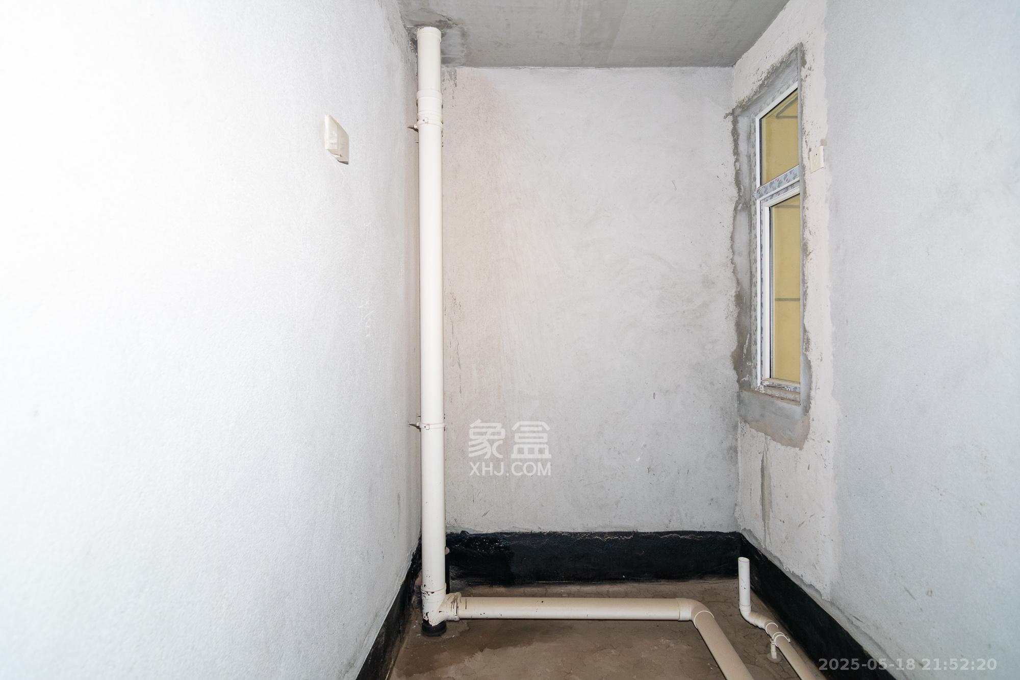 晟通城  3室2厅2卫    73.8万 晟通城  3室2厅2卫    73.8万卫生间