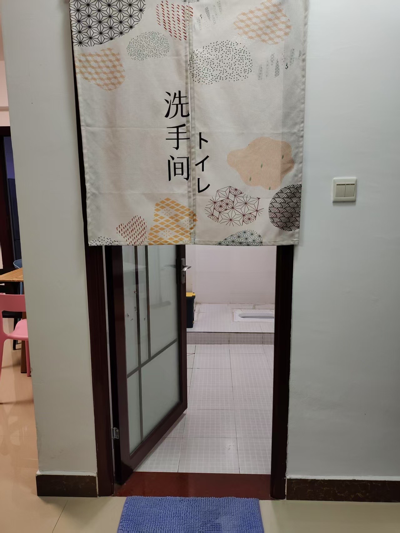 夏瑶花苑  3室1厅4卫   2700.00元/月室内图