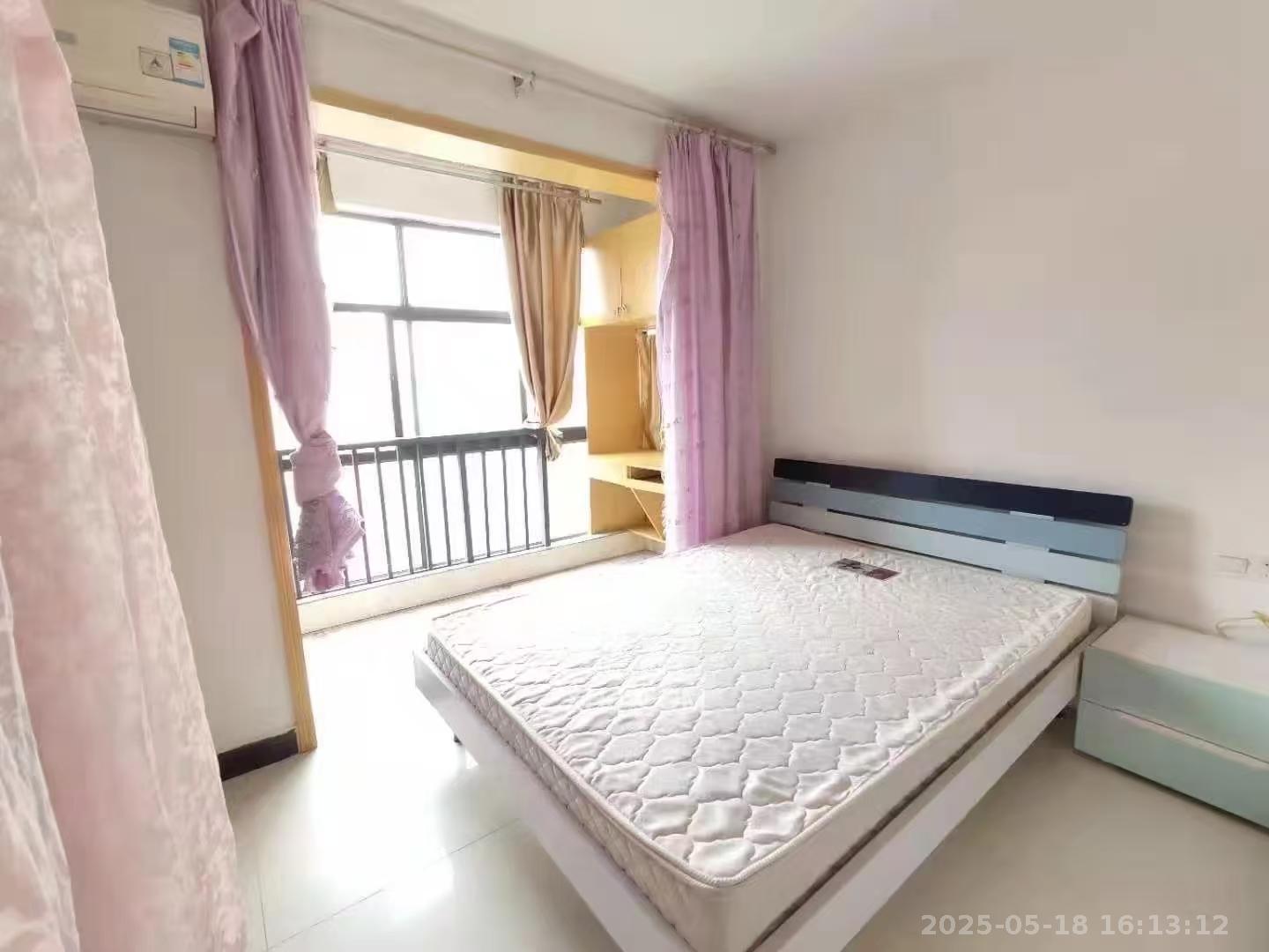 融橙上品  1室1厅1卫   1300.00元/月室内图