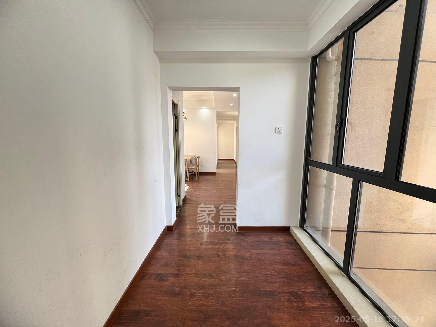 西湖鸿运佳苑  3室2厅2卫    2300.0元/月 西湖鸿运佳苑  3室2厅2卫    2300.0元/月