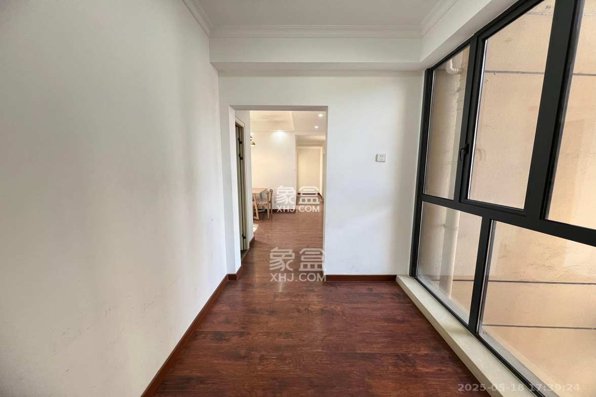 西湖鸿运佳苑  3室2厅2卫    2300.0元/月 西湖鸿运佳苑  3室2厅2卫    2300.0元/月室内图