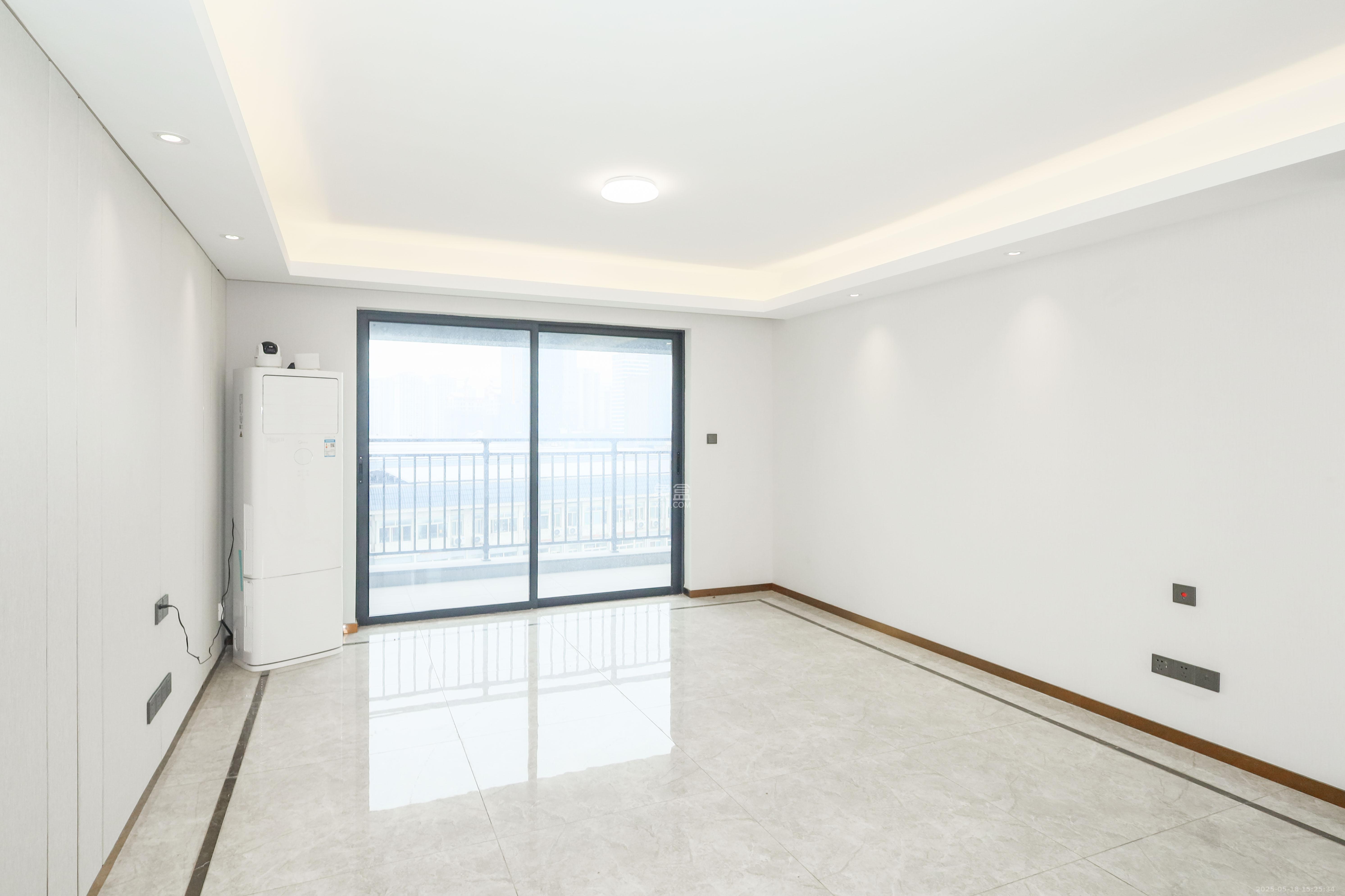 梅溪悦章  4室2厅2卫    168.0万 梅溪悦章  4室2厅2卫    168.0万客厅