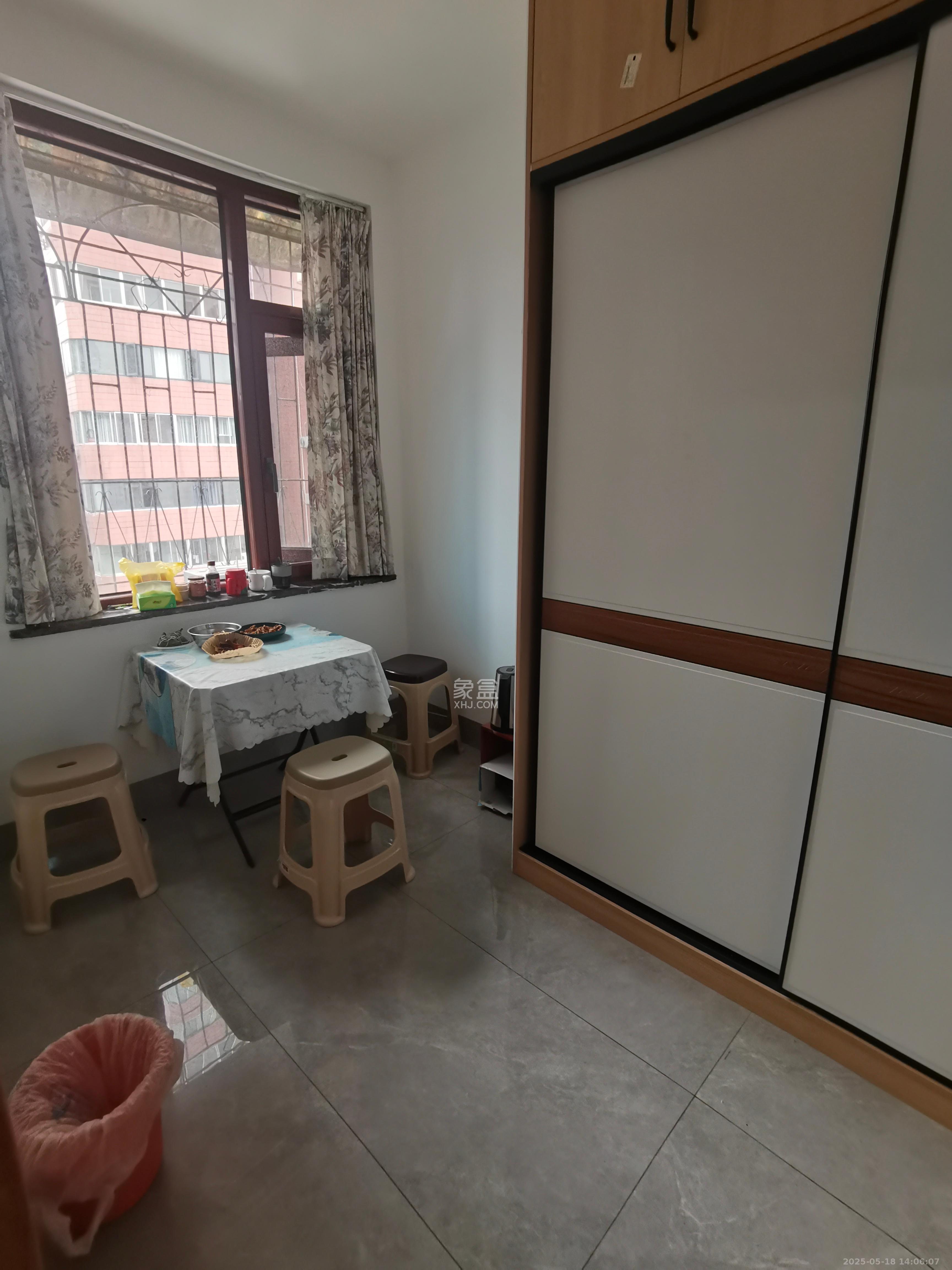 交通厅宿舍  3室1厅1卫   3600.00元/月室内图