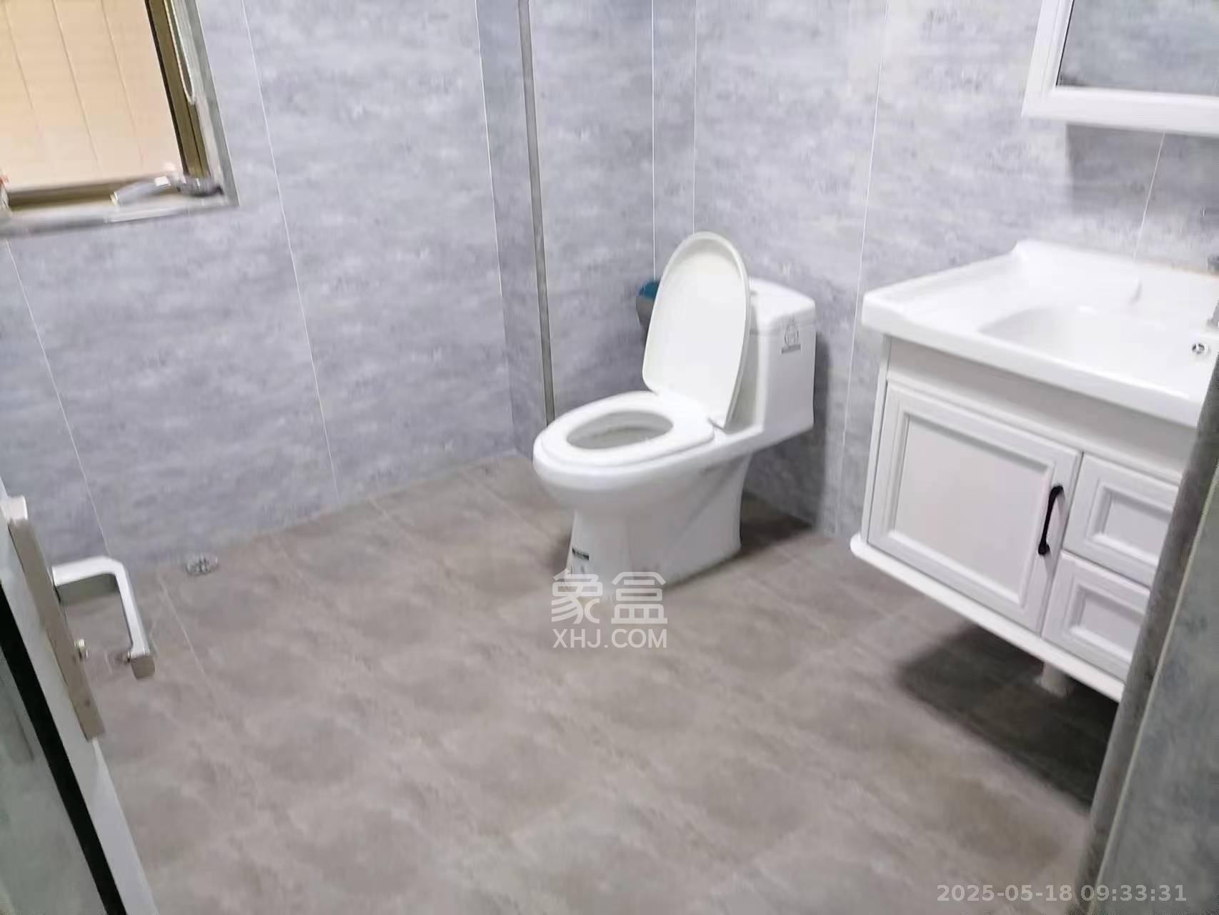 江山帝景雅典  3室2厅2卫   2800.00元/月室内图