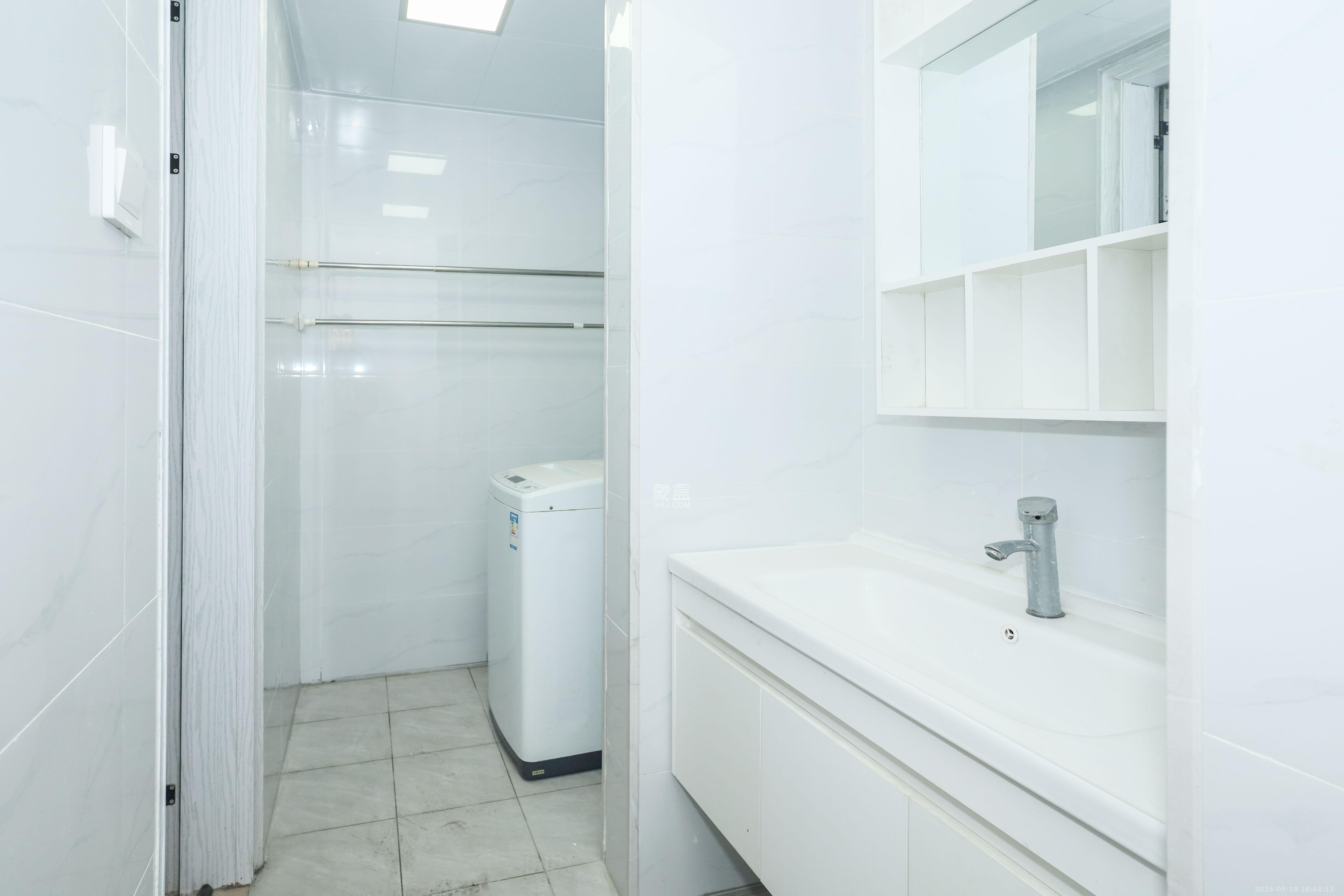 万科城市花园  3室2厅1卫    80.0万 万科城市花园  3室2厅1卫    80.0万卫生间