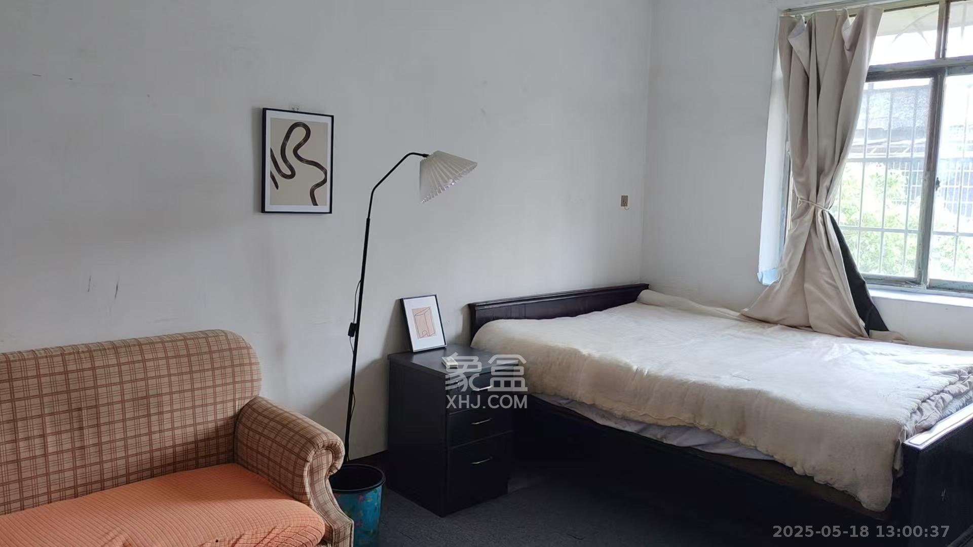 公交园小区(公交新村) 3室2厅1卫 899.0元/月 公交园小区(公交新村) 3室2厅1卫 899.0元/月室内图