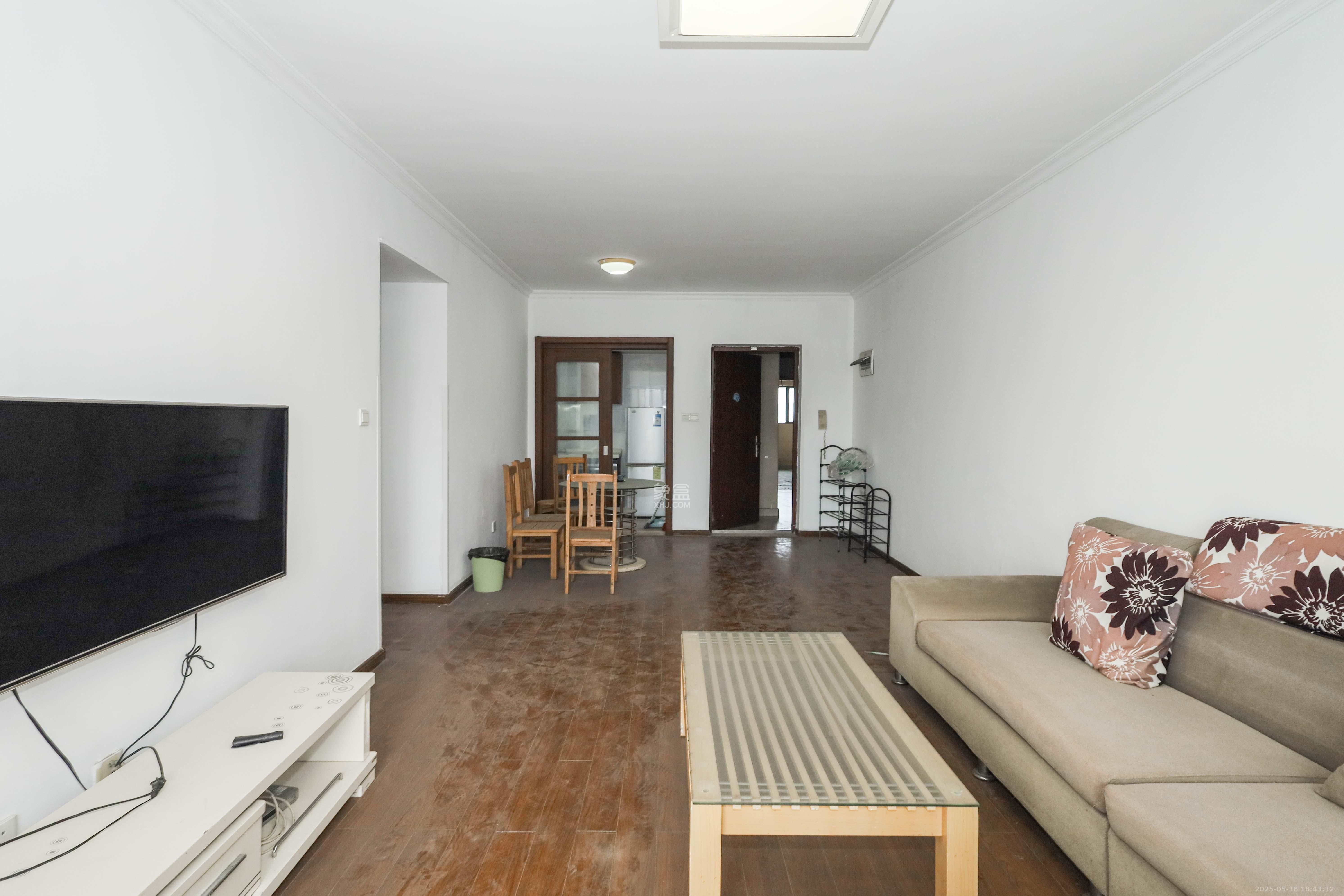 万科城市花园  3室2厅1卫    80.0万 万科城市花园  3室2厅1卫    80.0万客厅