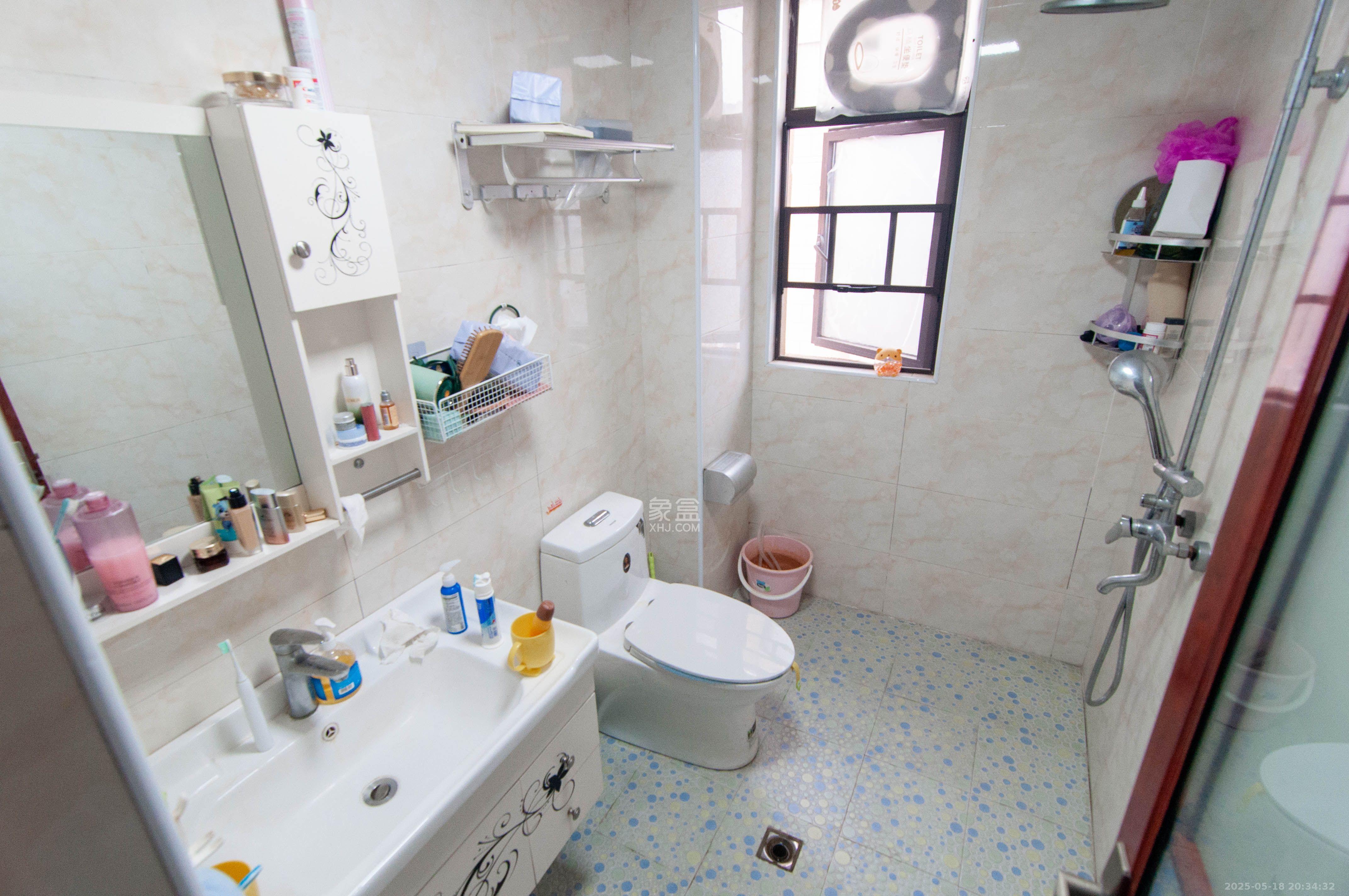 卓越浅水湾  4室2厅2卫    2600.0元/月 卓越浅水湾  4室2厅2卫    2600.0元/月室内图